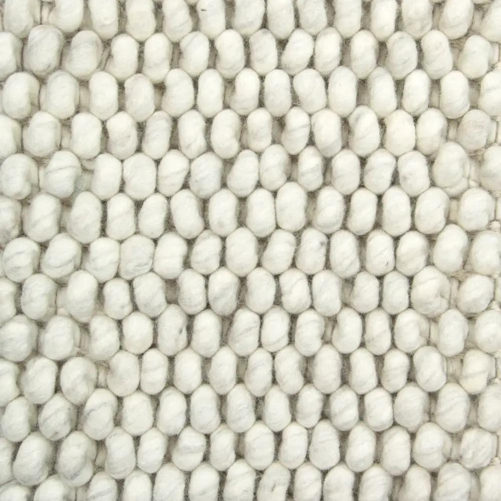 Nieuw Loop 815 Wolkenwit 200x300 by Brinker Carpets