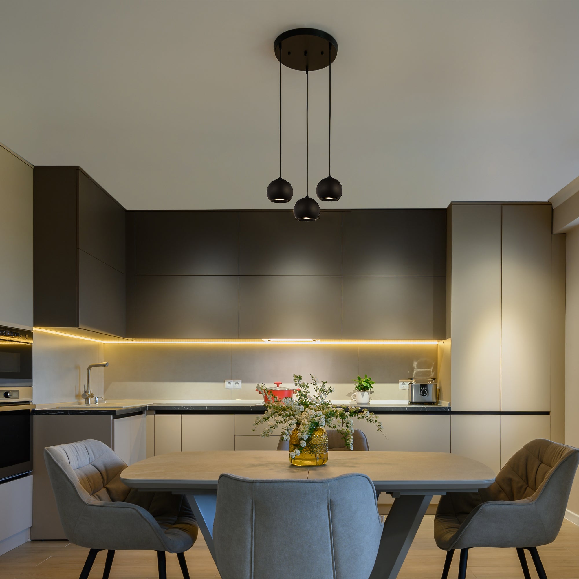 Eindhoven 3Lt Pendant - Sand Black Metal