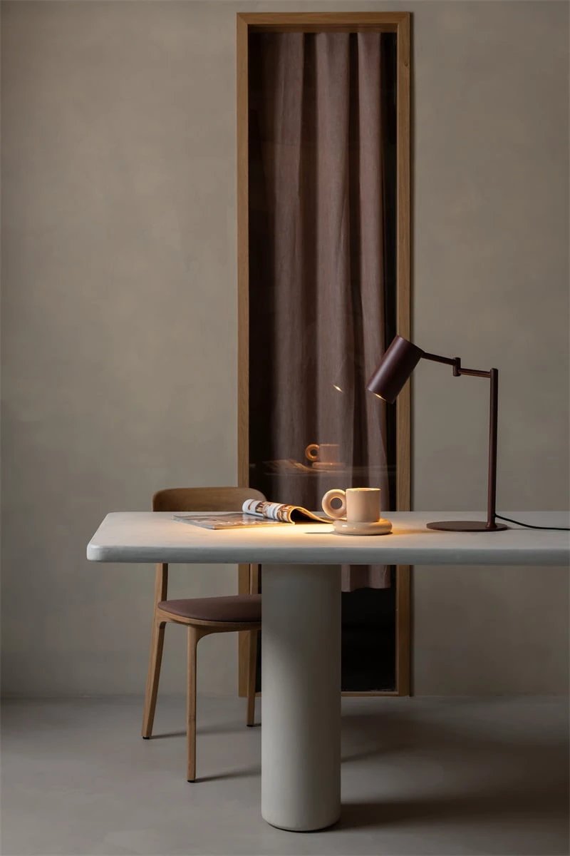 Tafellamp Bilbao, burgundy by it's about RoMi