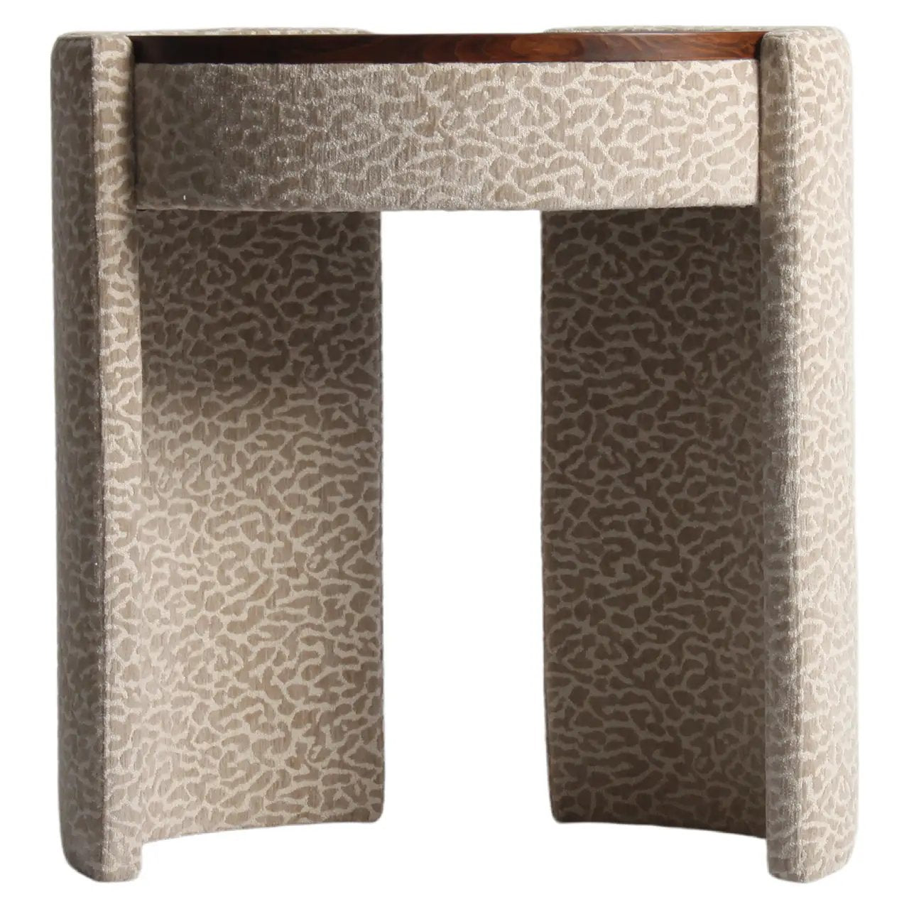 Kaptafel Roxenne beige met luipaardprint by Richmond Interiors