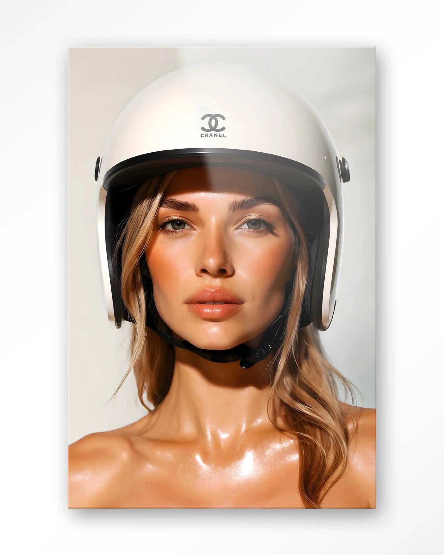 Chanel Helmet - Moderne Wanddecoratie | Artprint, Glass Art & Wandkleed by Urban Cotton