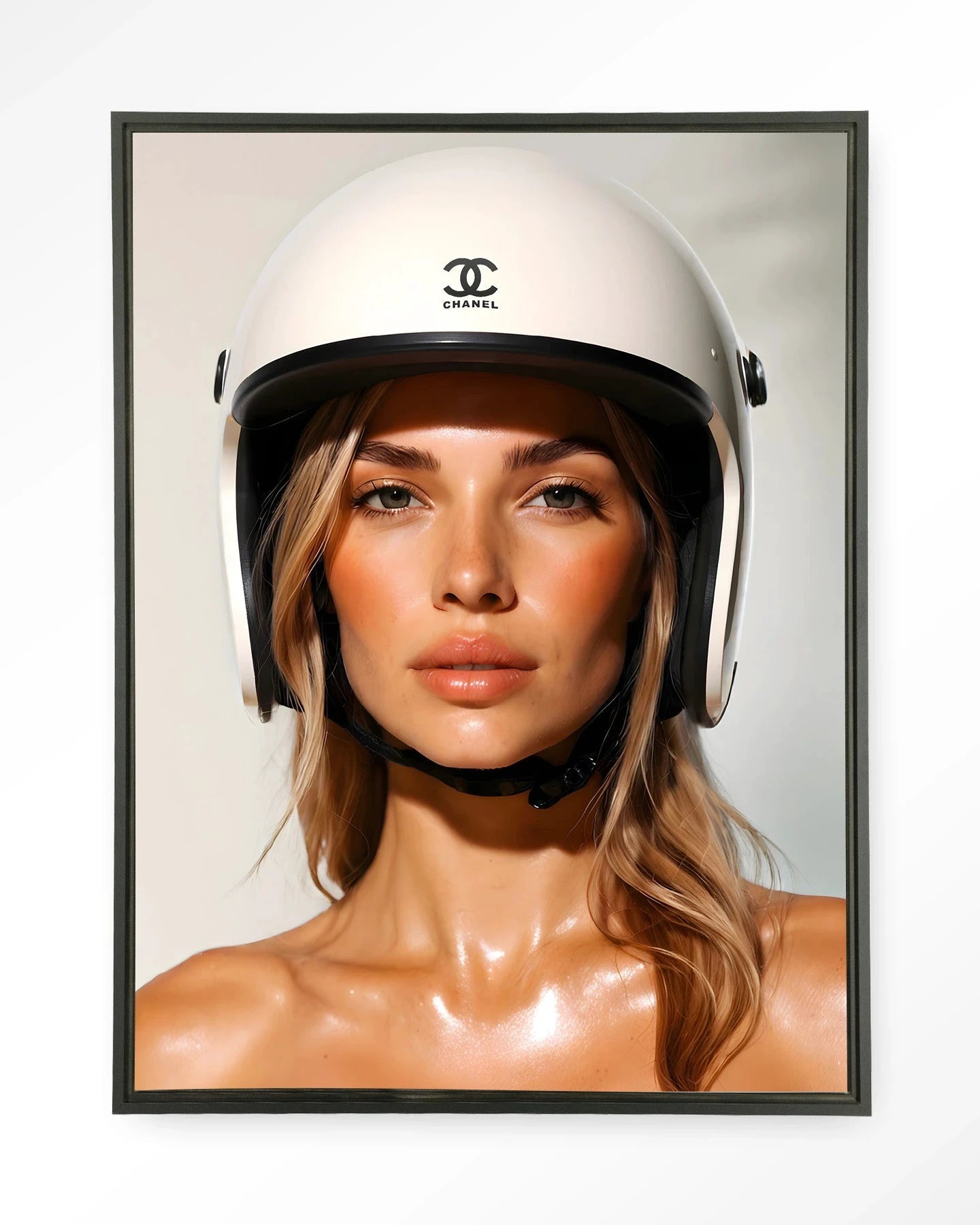 Chanel Helmet - Moderne Wanddecoratie | Artprint, Glass Art & Wandkleed by Urban Cotton