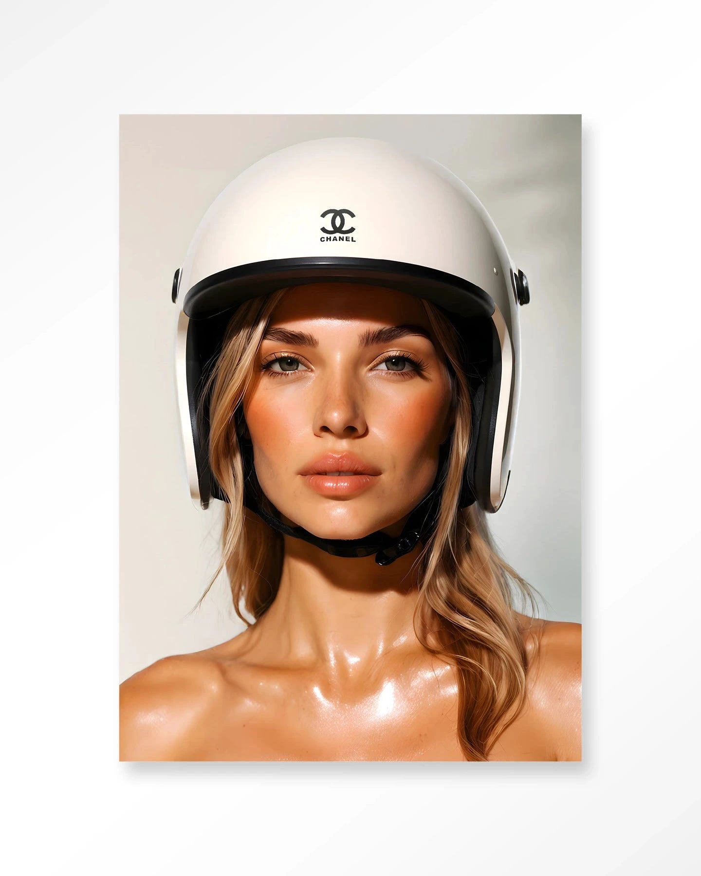 Chanel Helmet - Moderne Wanddecoratie | Artprint, Glass Art & Wandkleed by Urban Cotton