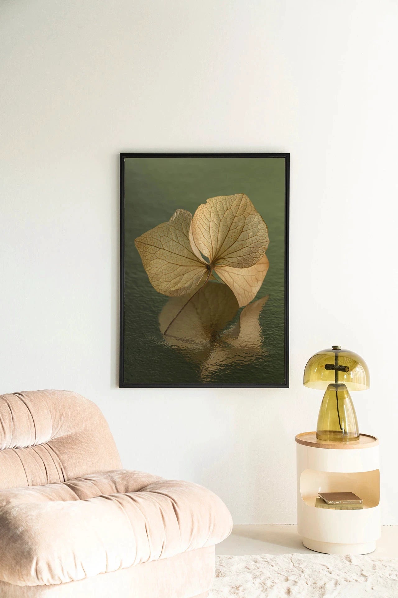 Leaf Me: In Reflection - Moderne Wanddecoratie | Artprint, Glass Art, Wandkleed by Urban Cotton
