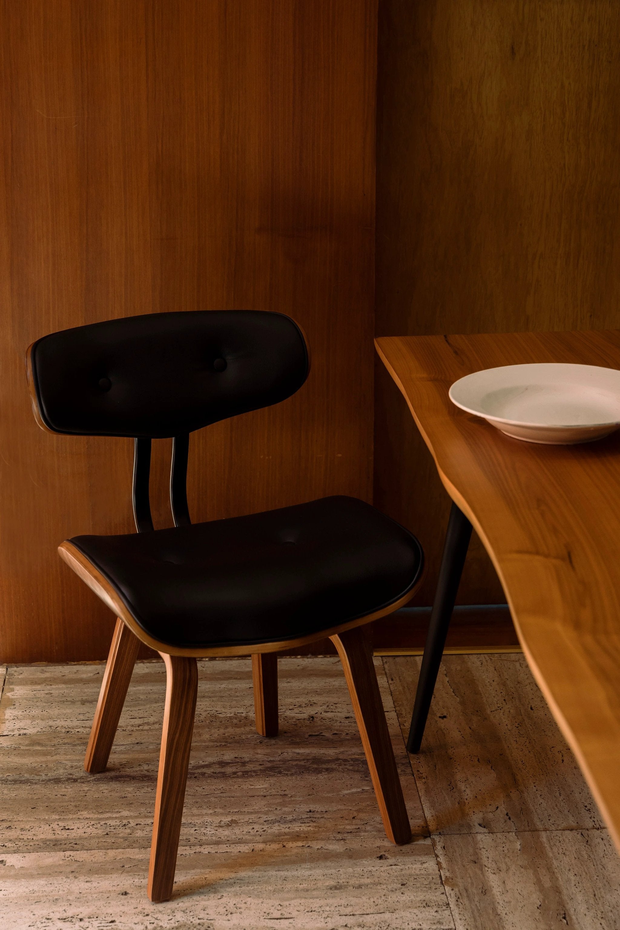 Eetkamerstoel Blackwood Walnut by Dutchbone