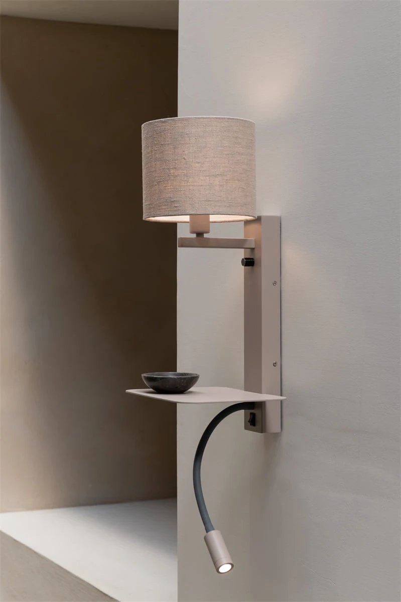 Wandlamp Florence met leeslampje zandkleurige kap by it's about RoMi