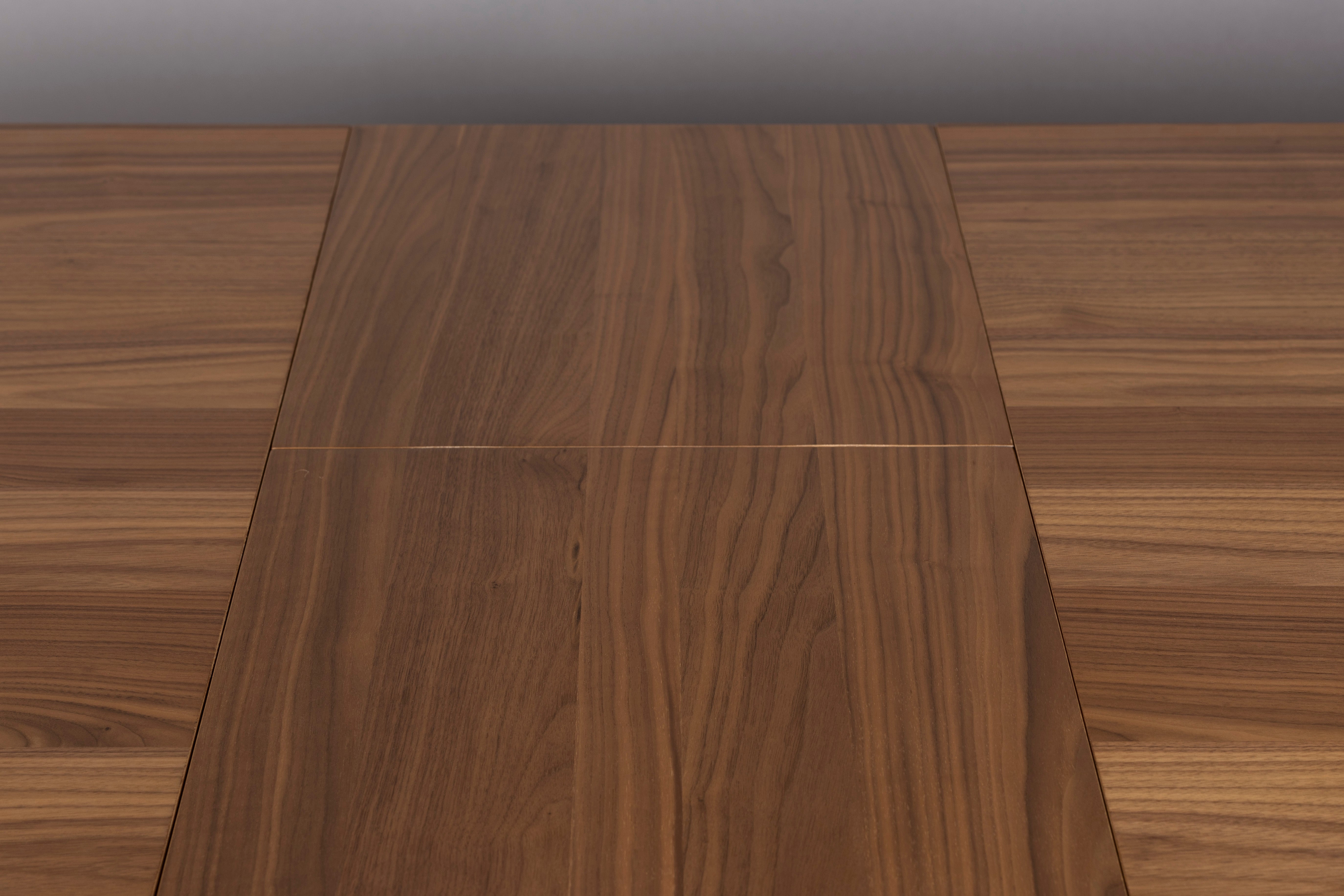 Eetafel Barlet 200/240x90 Walnut by Dutchbone