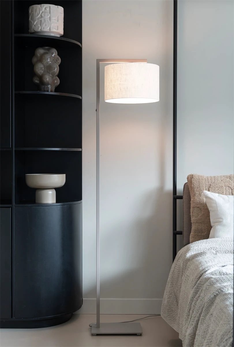 Vloerlamp Boston, zand met witte kap Ø32 x20xm by it's about RoMi