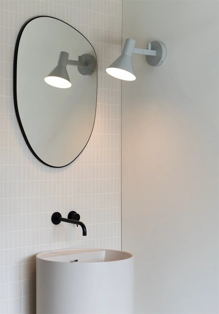 Wandlamp Stavanger, licht grijs by it's about RoMi