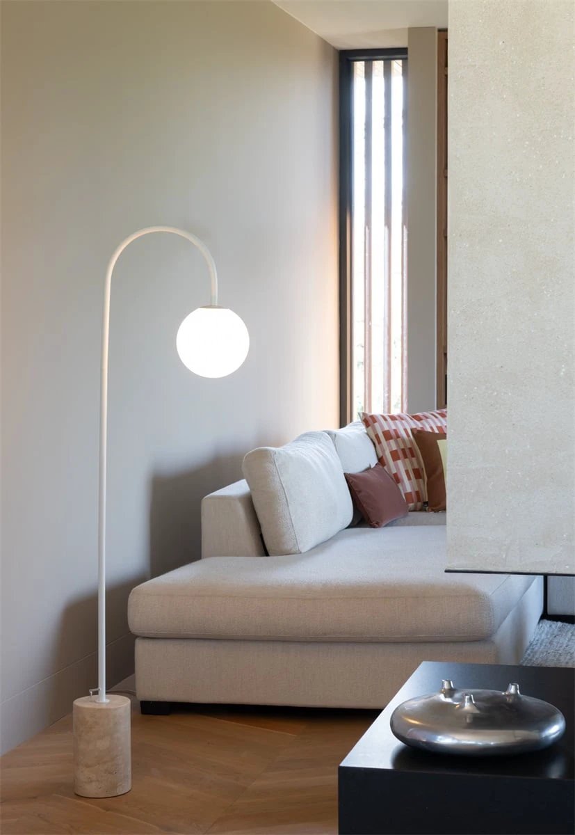 Vloerlamp Tivoli, wit by it's about RoMi