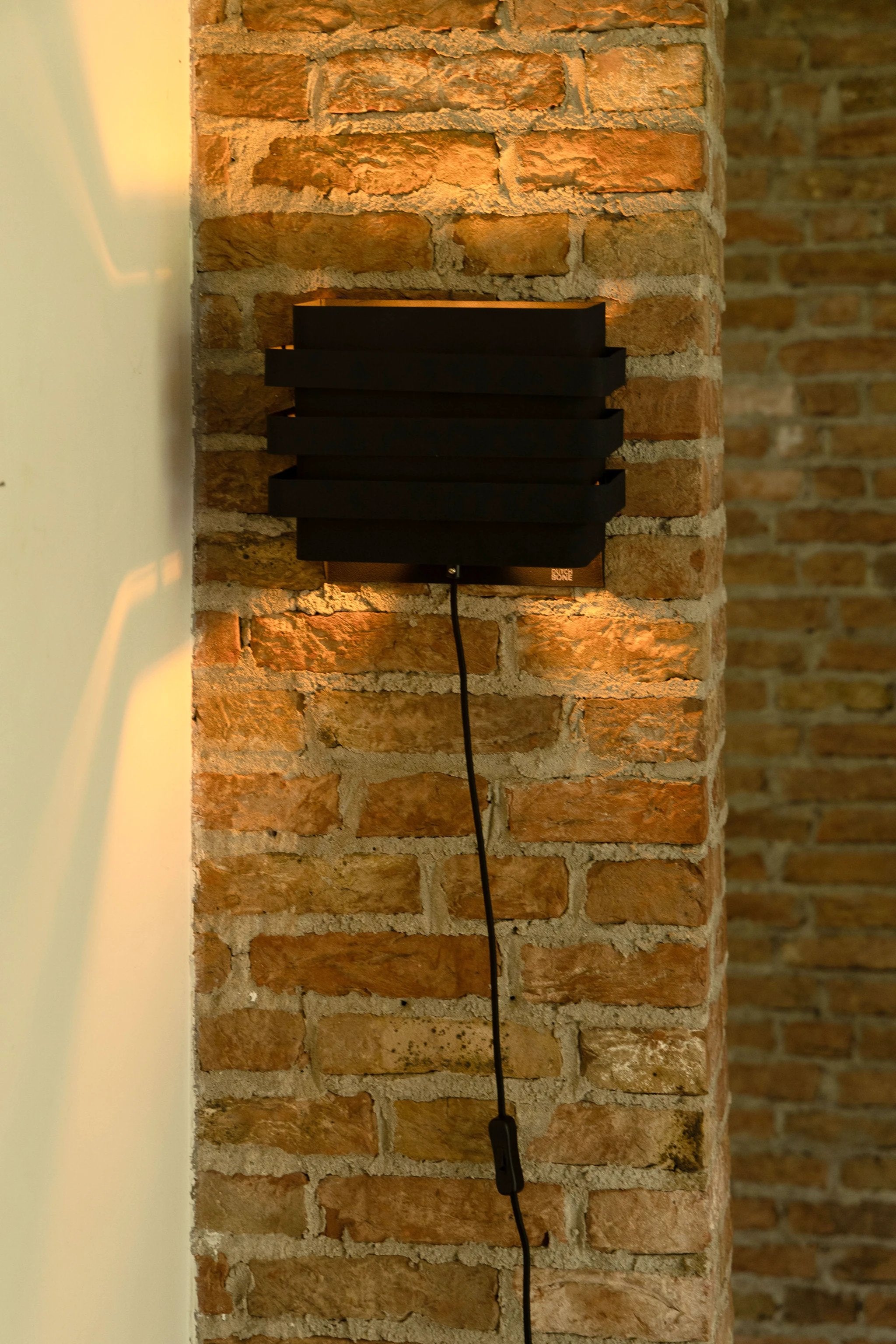 Wandlamp Dumont Black by Dutchbone