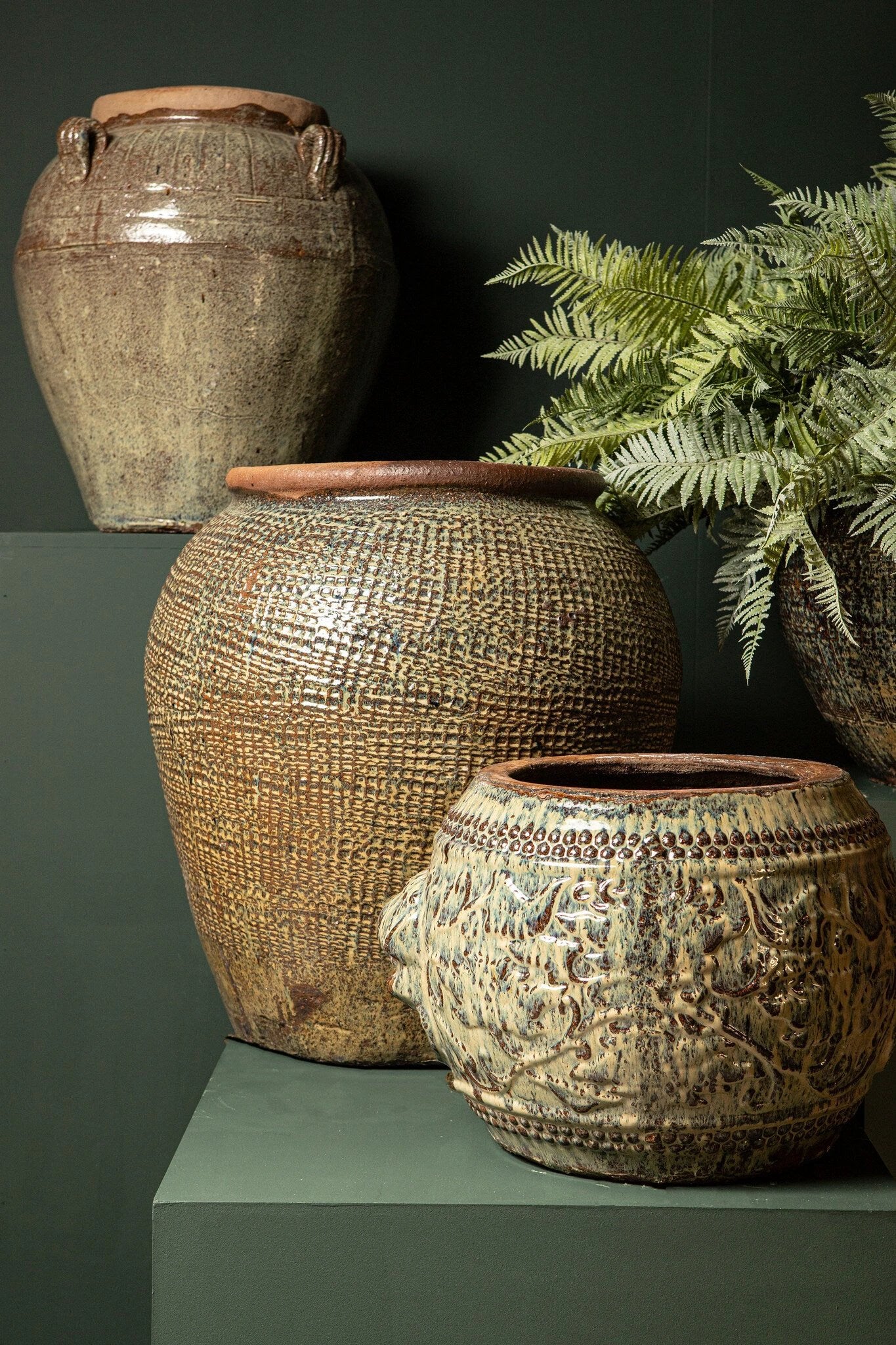 Lisie natuurlijk-blauwe lage keramische pot by PTMD