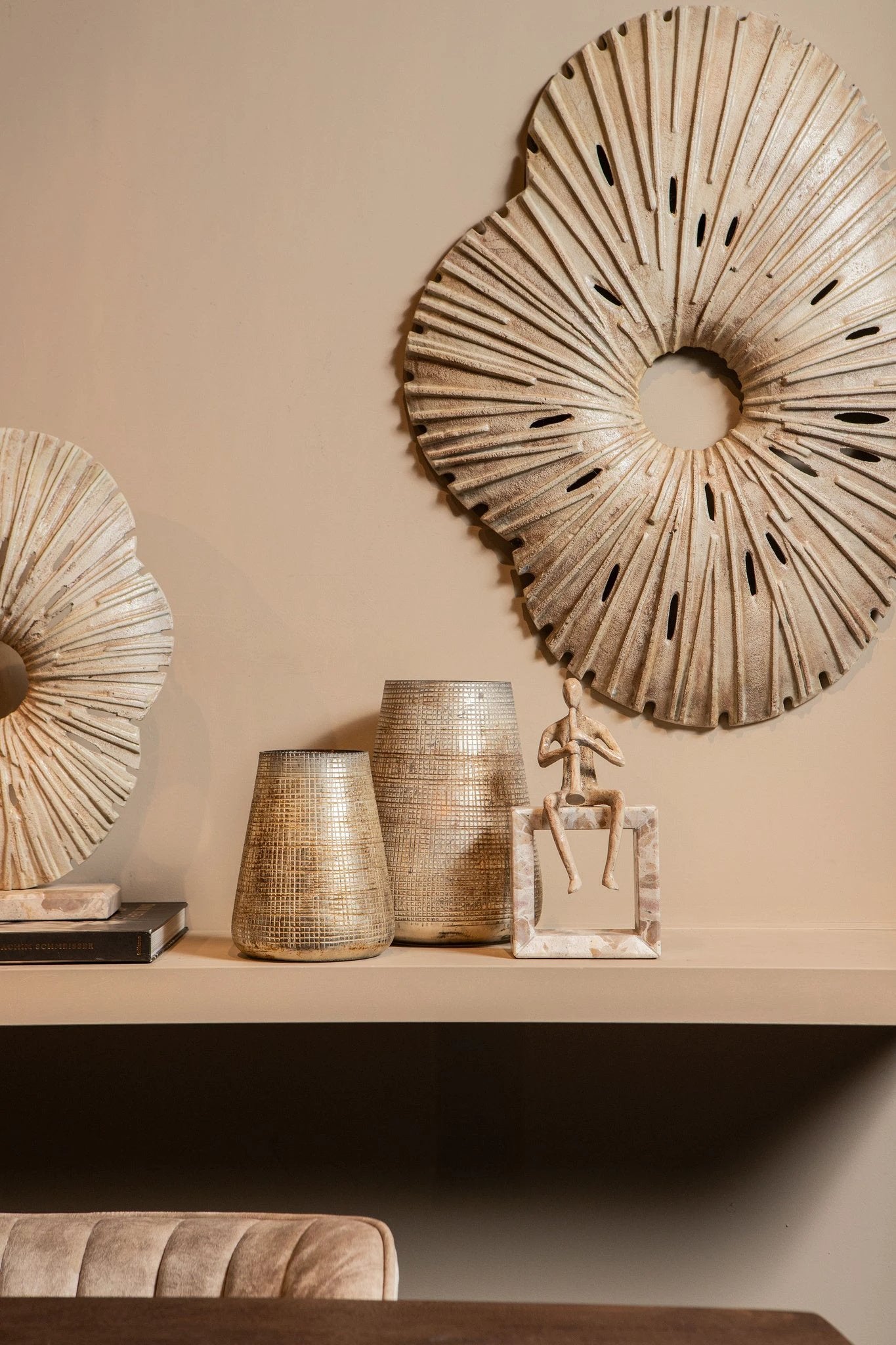 Vija Beige Gegoten Aluminium Organisch Open Wandpaneel L by PTMD