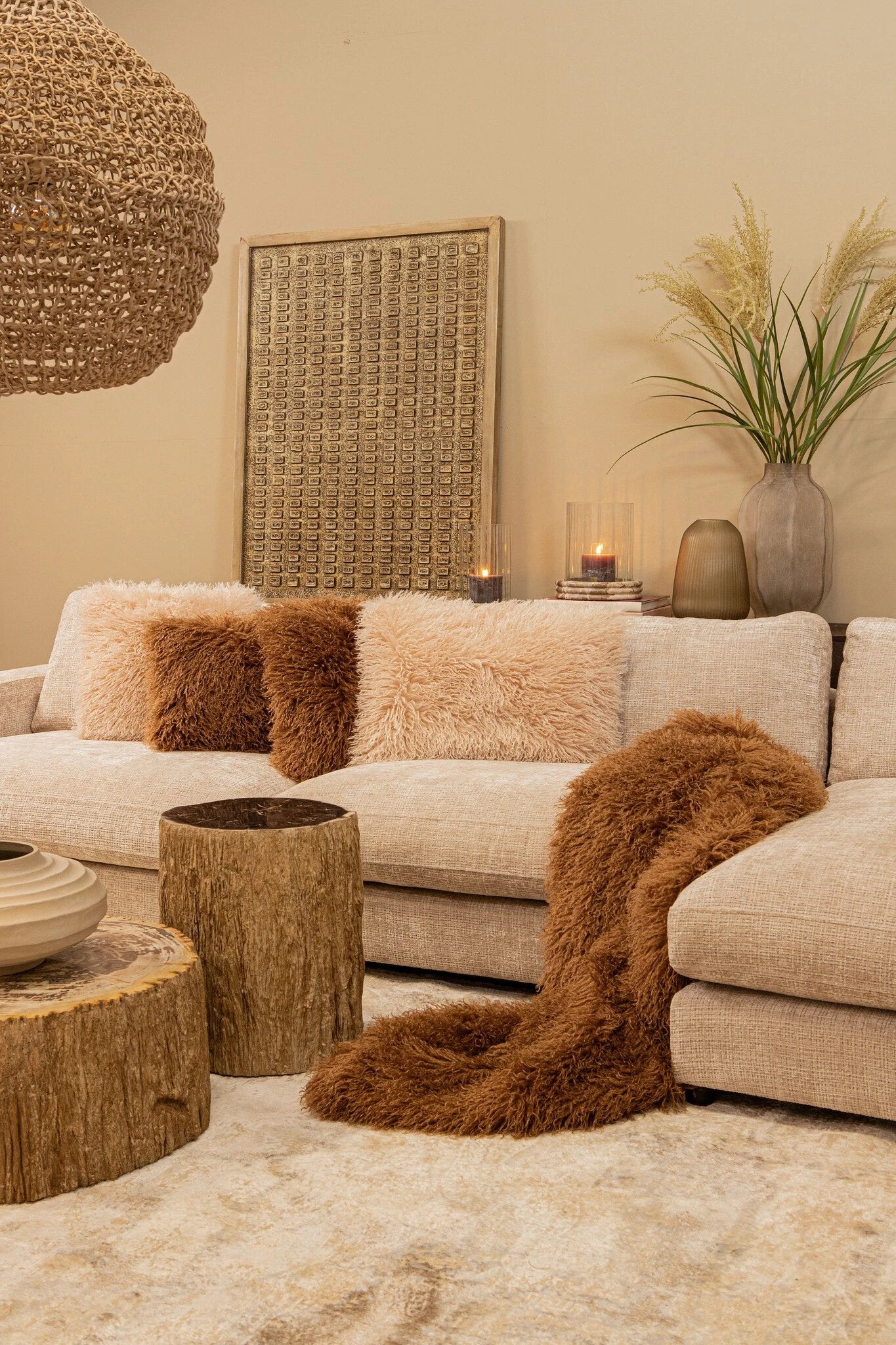 Natae beige hoge ronde geribbelde glazen vaas by PTMD