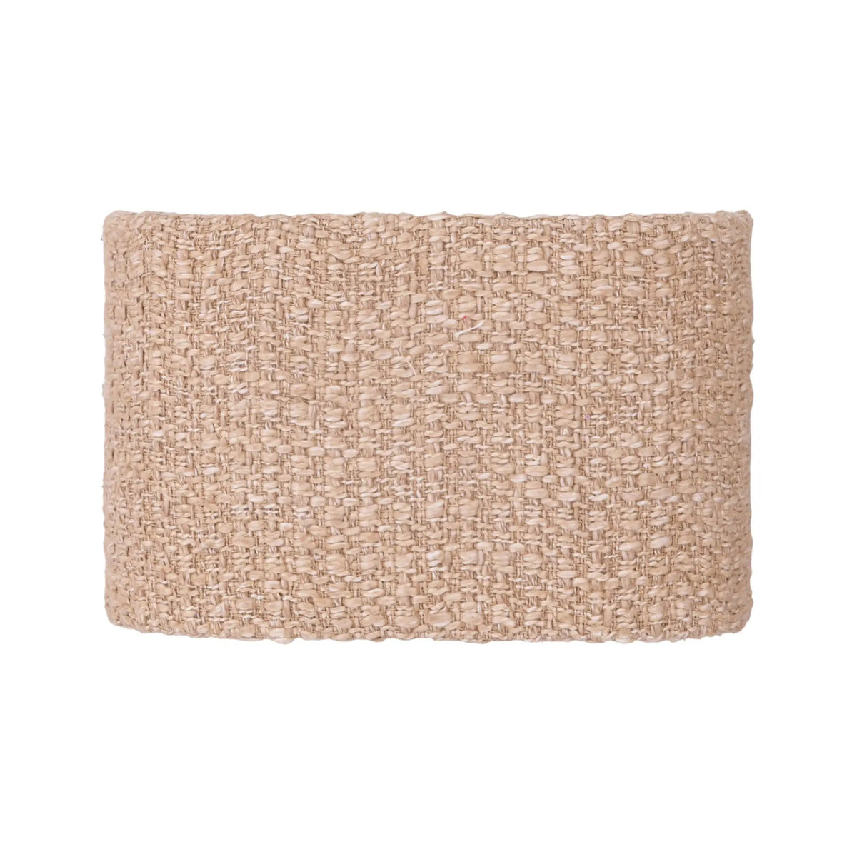 Devi taupe stoffen wandlamp van PTMD met afgeronde rechthoekige vorm, laag design en zachte textuur.