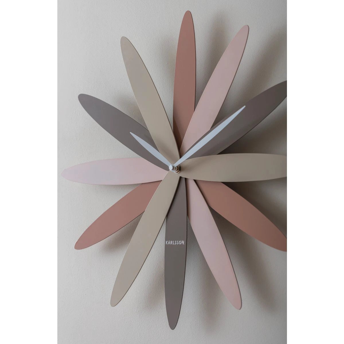 Wandklok Bloom by Karlsson