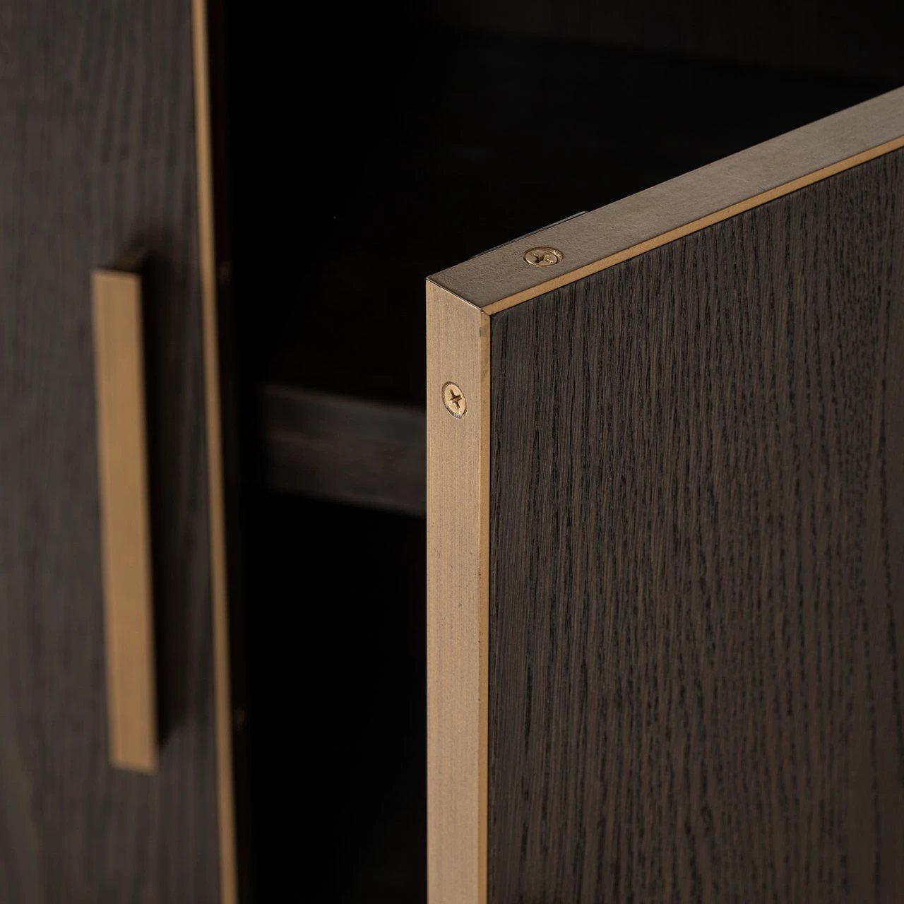 Wandkast Carter bruin groot 4-deurs by Richmond Interiors