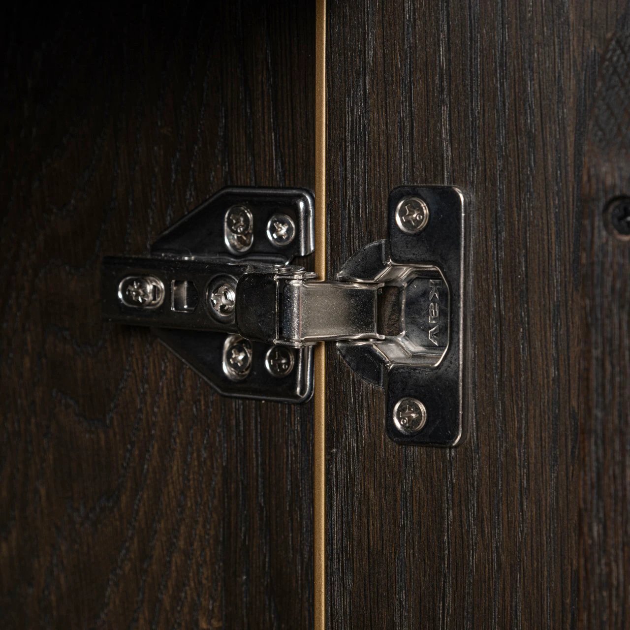 Wandkast Carter bruin groot 4-deurs by Richmond Interiors