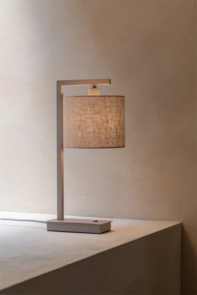 Tafellamp Boston zand met zandkleurige kap Ø18 x 15cm by it's about RoMi