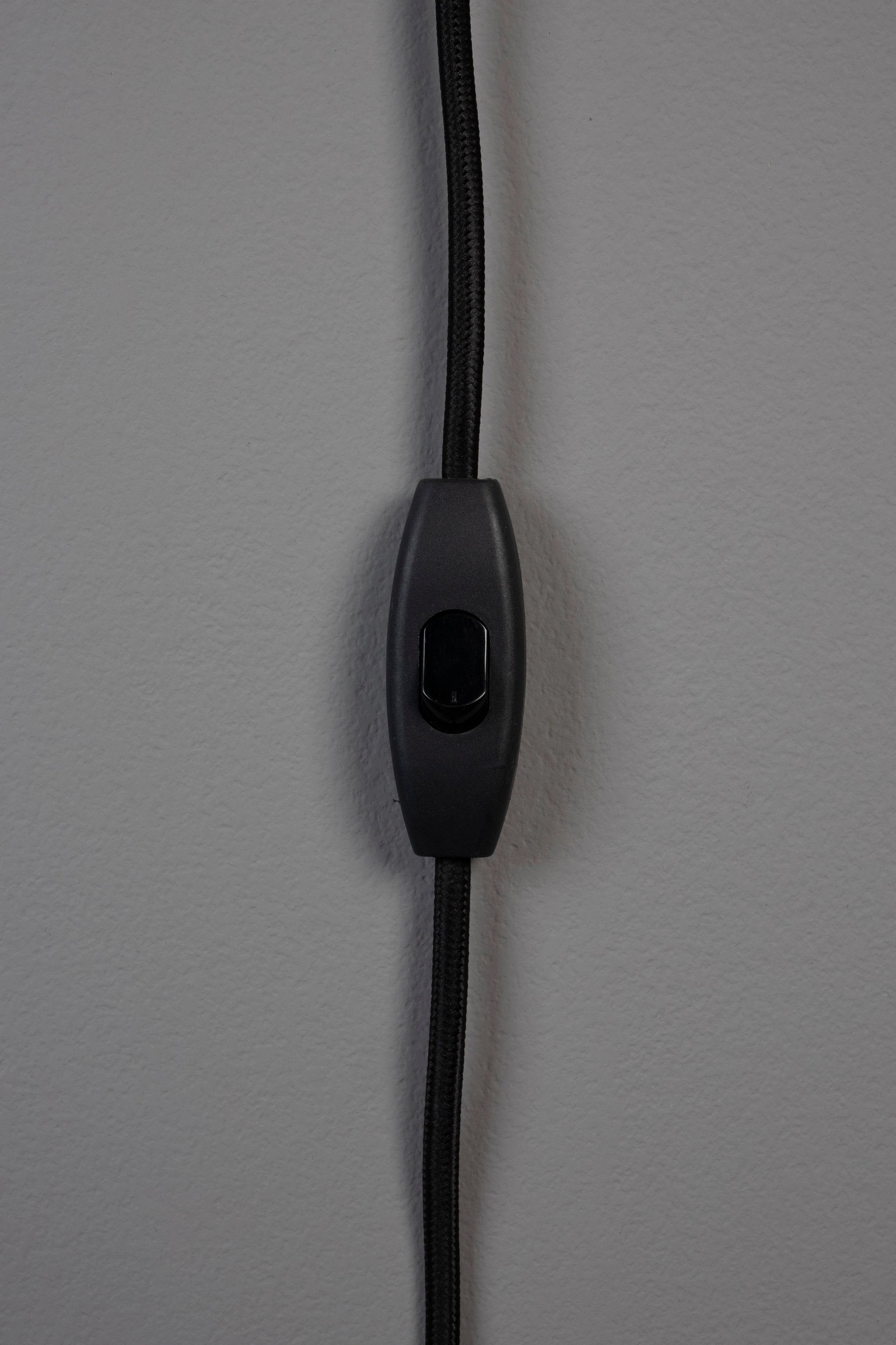 Wandlamp Shaw Black by Dutchbone