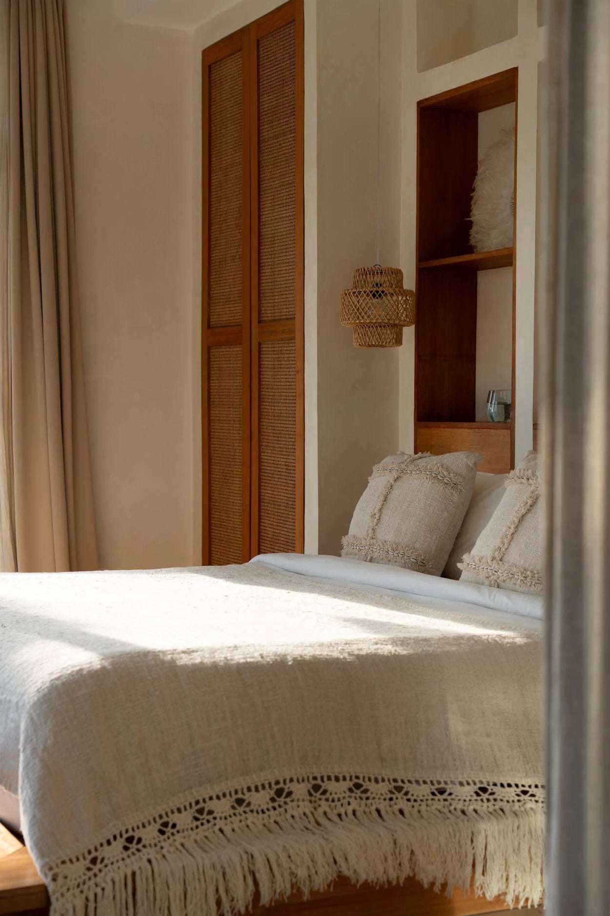 The Gypsy bedsprei - naturel - 260x122cm by Bazar Bizar Antwerp