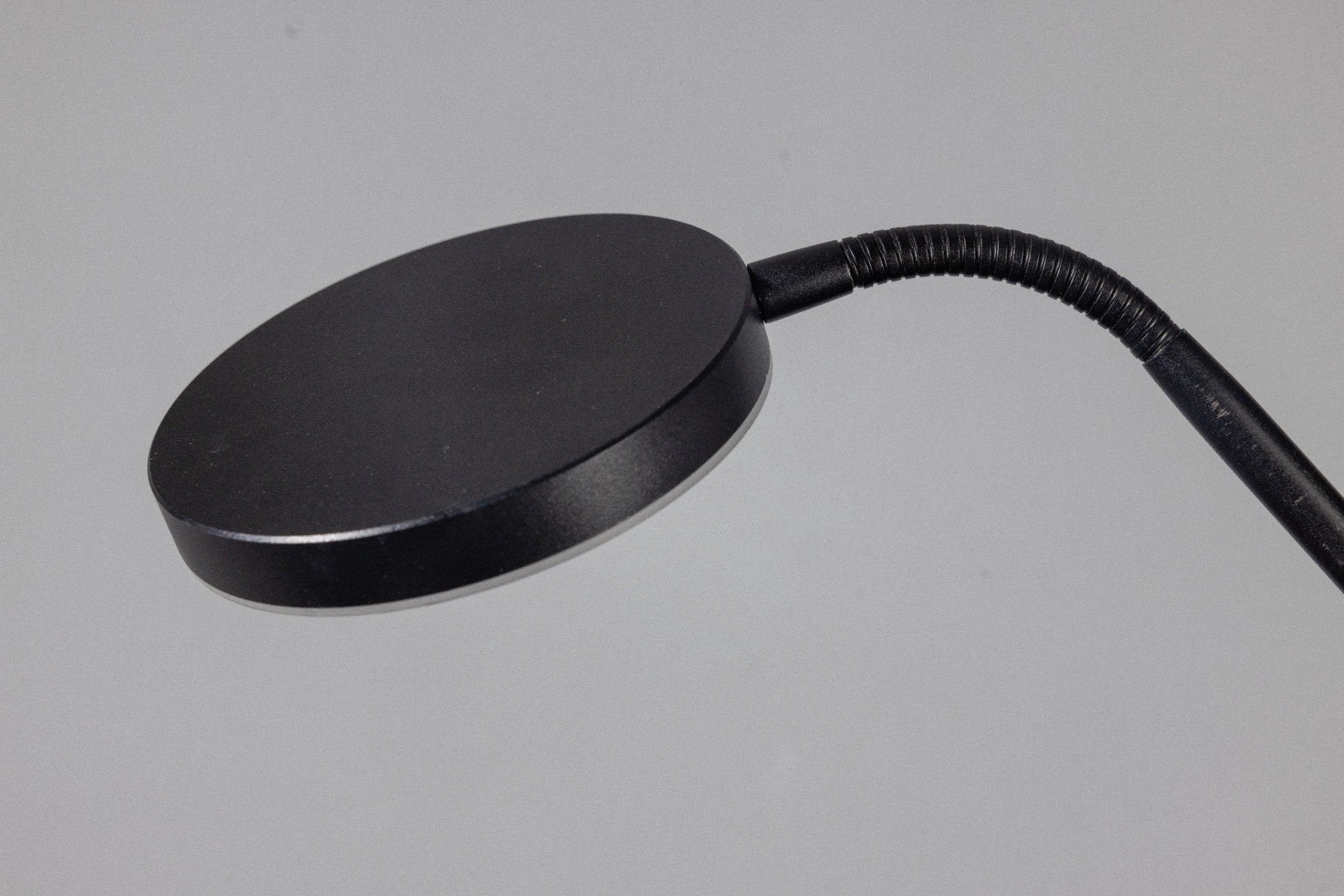 Vloerlamp Duuk Oplaadbaar zwart by ETH