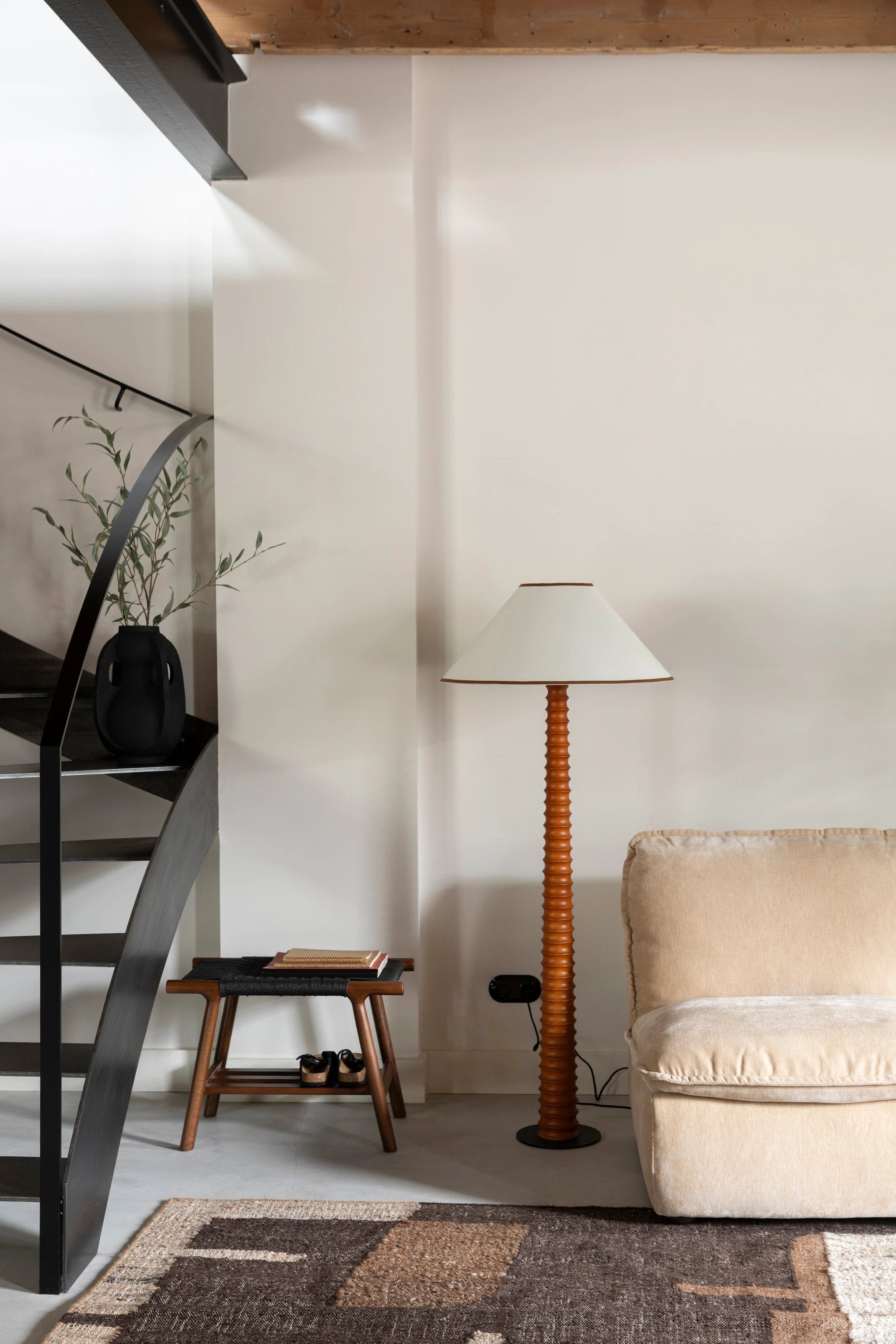 Kruk Kintaro Walnut by Dutchbone