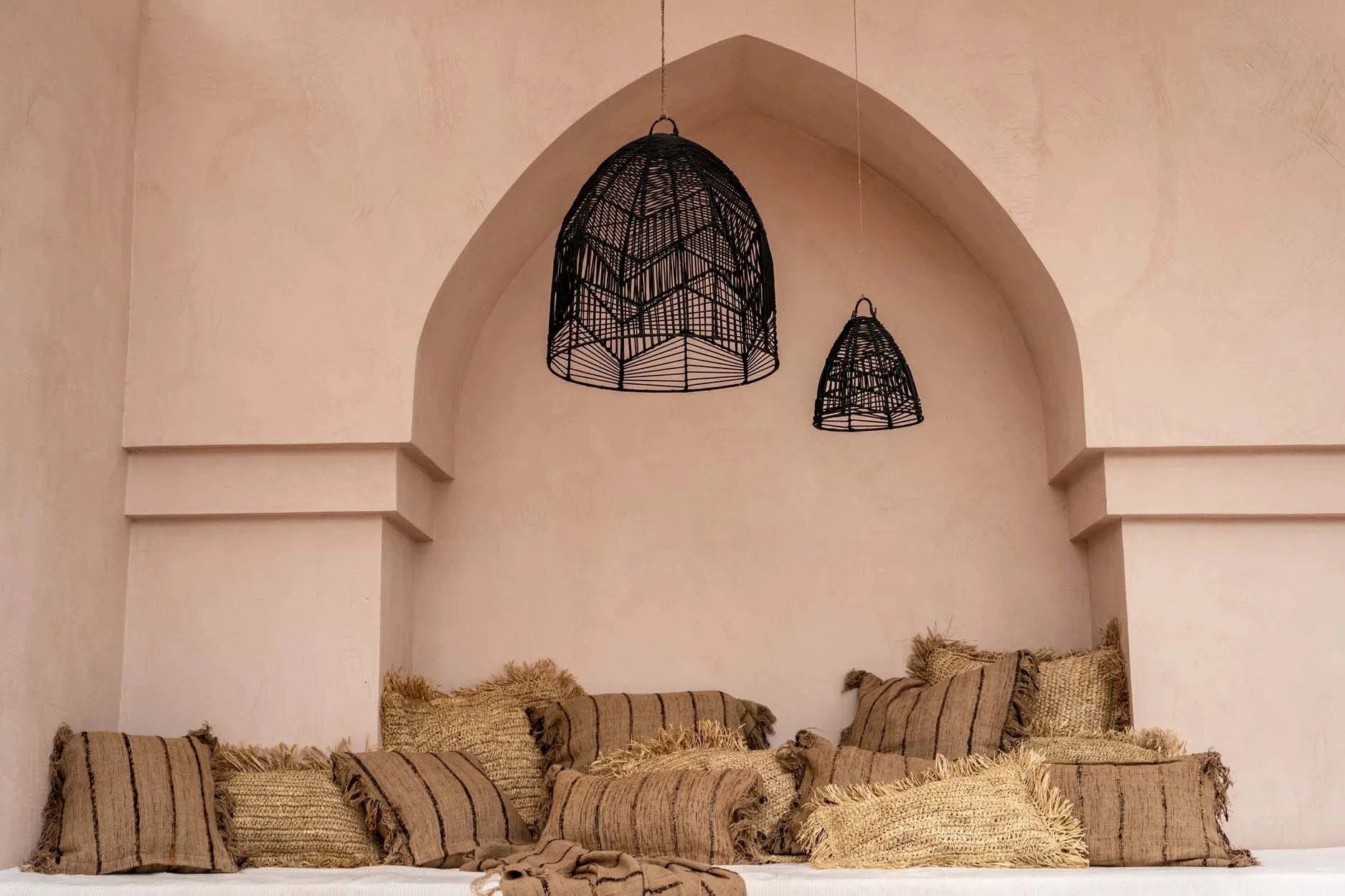 De Oh My Gee Kussenhoes - Beige Black - 40x40 by Bazar Bizar Antwerp