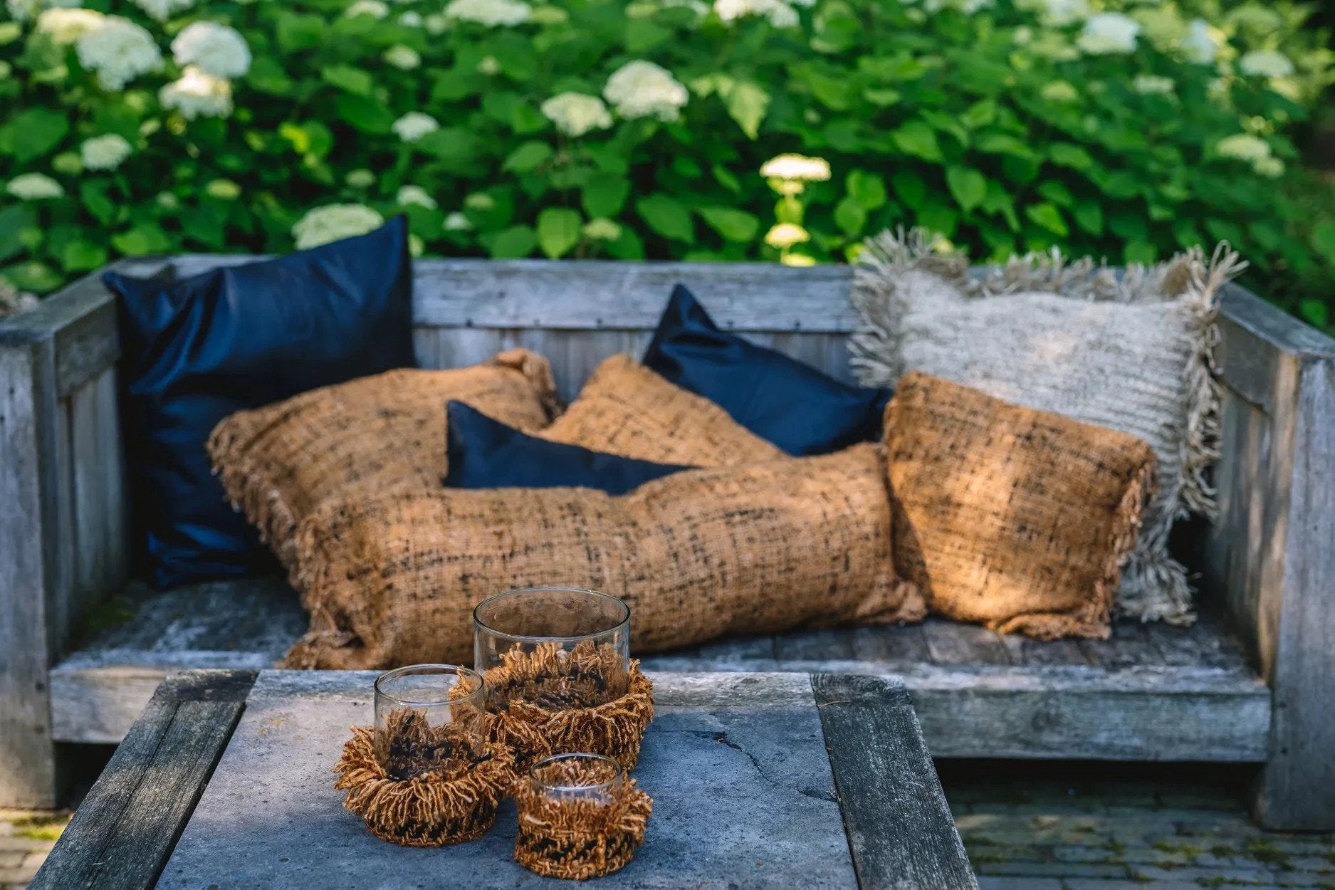 De Oh My Gee Kussenhoes - Cinnamon Zwart - 35x100 by Bazar Bizar Antwerp