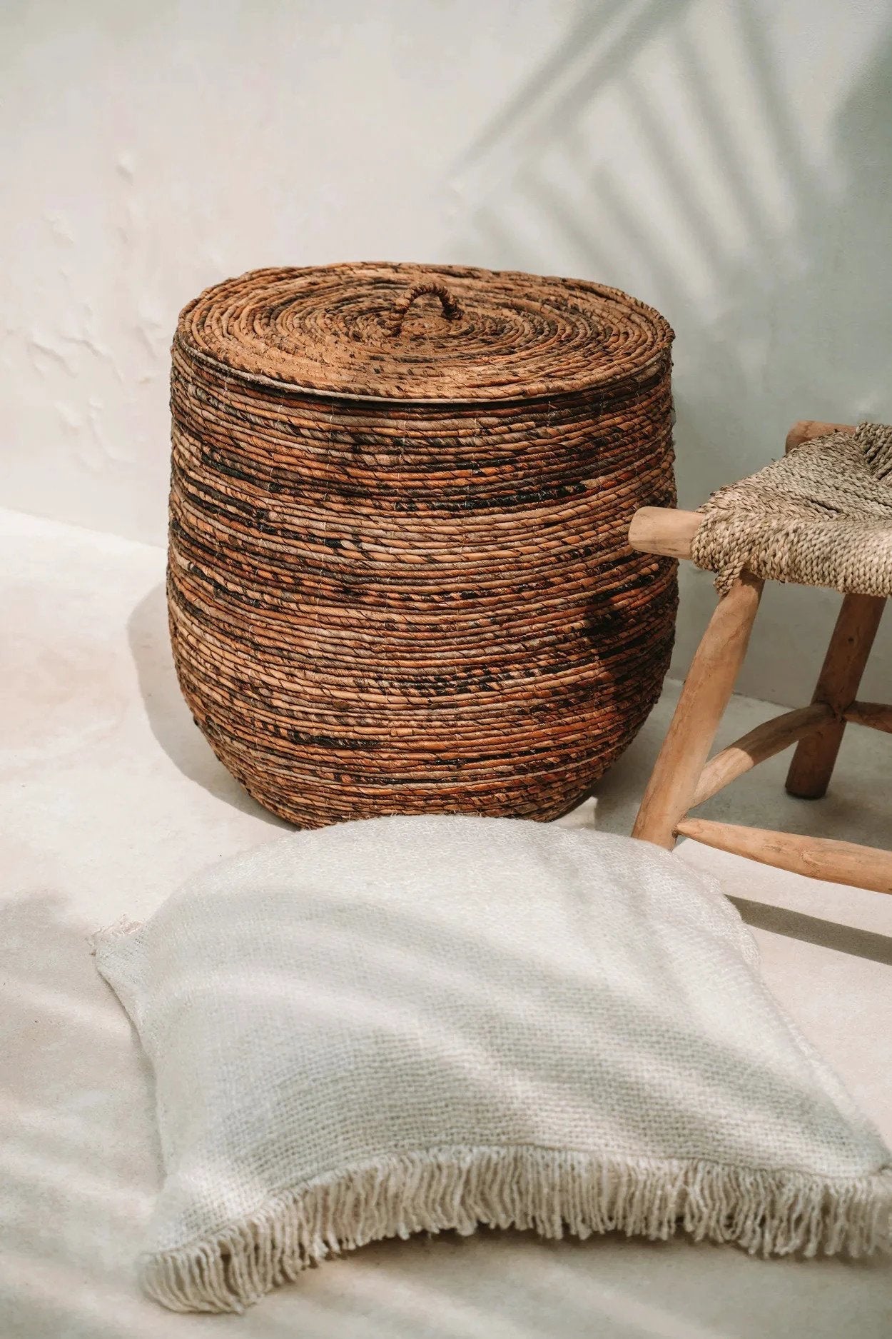 De Oh My Gee Kussenhoes - Crème - 60x60 by Bazar Bizar Antwerp