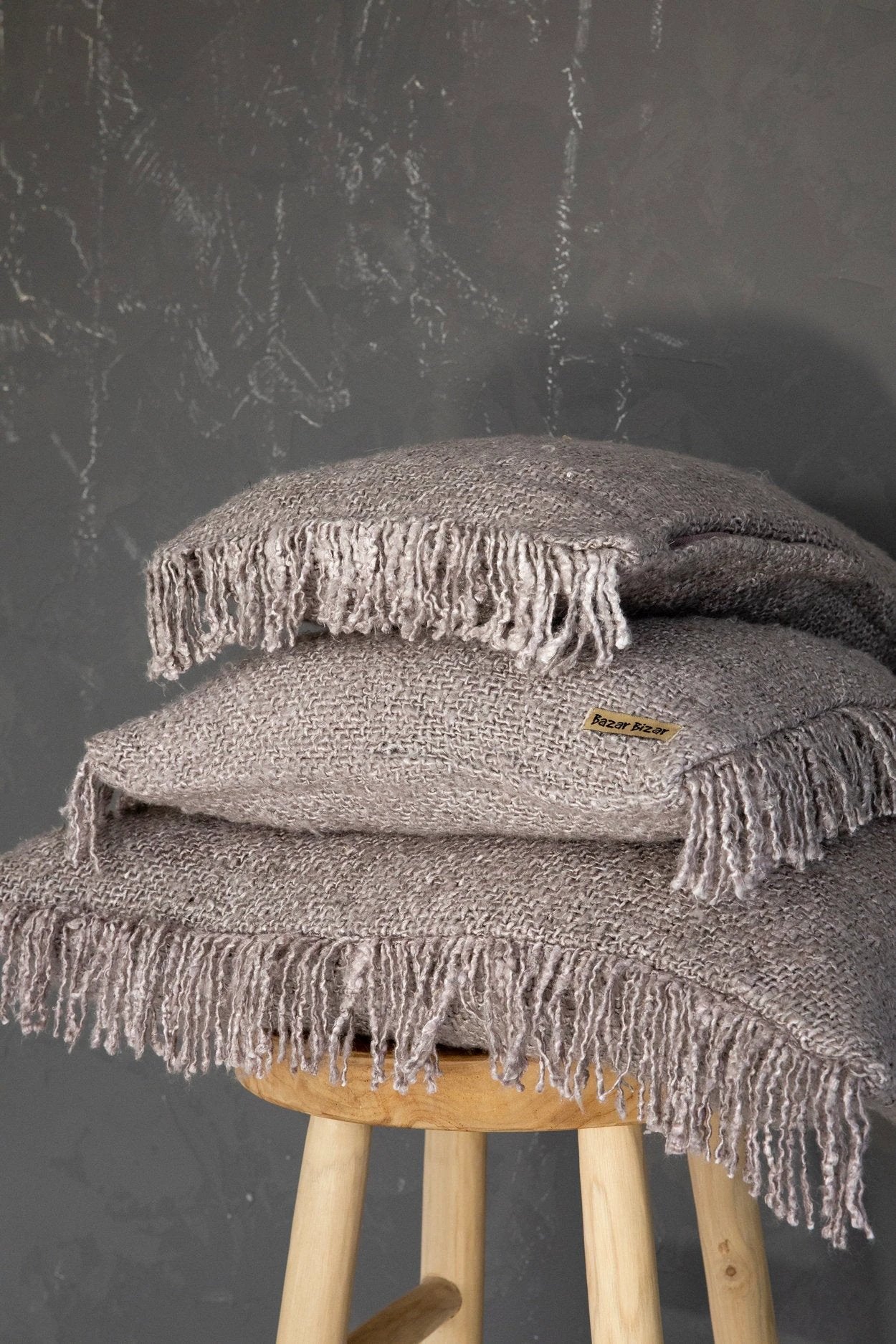 De Oh My Gee Kussenhoes - Parel Grijs - 30x50 by Bazar Bizar Antwerp