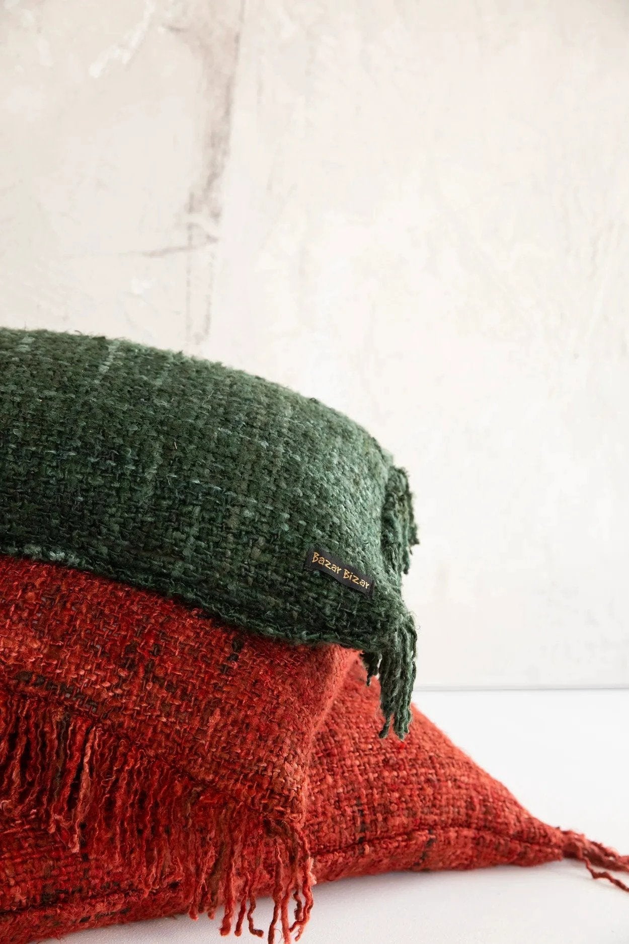 De Oh My Gee Kussenhoes - Kersenrood - 60x60 by Bazar Bizar Antwerp