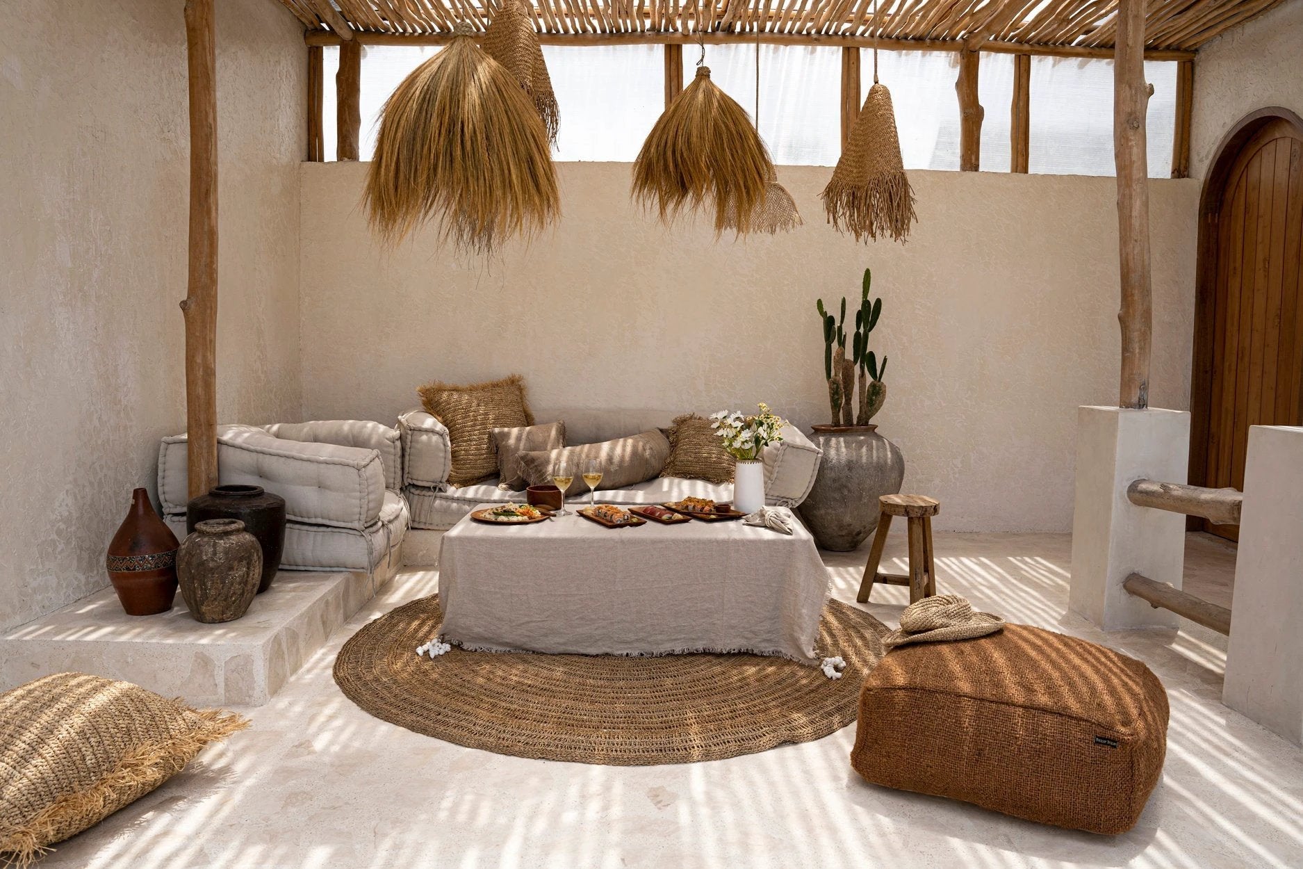 Het Linnen Tafelkleed - Beige - 150x150 by Bazar Bizar Antwerp