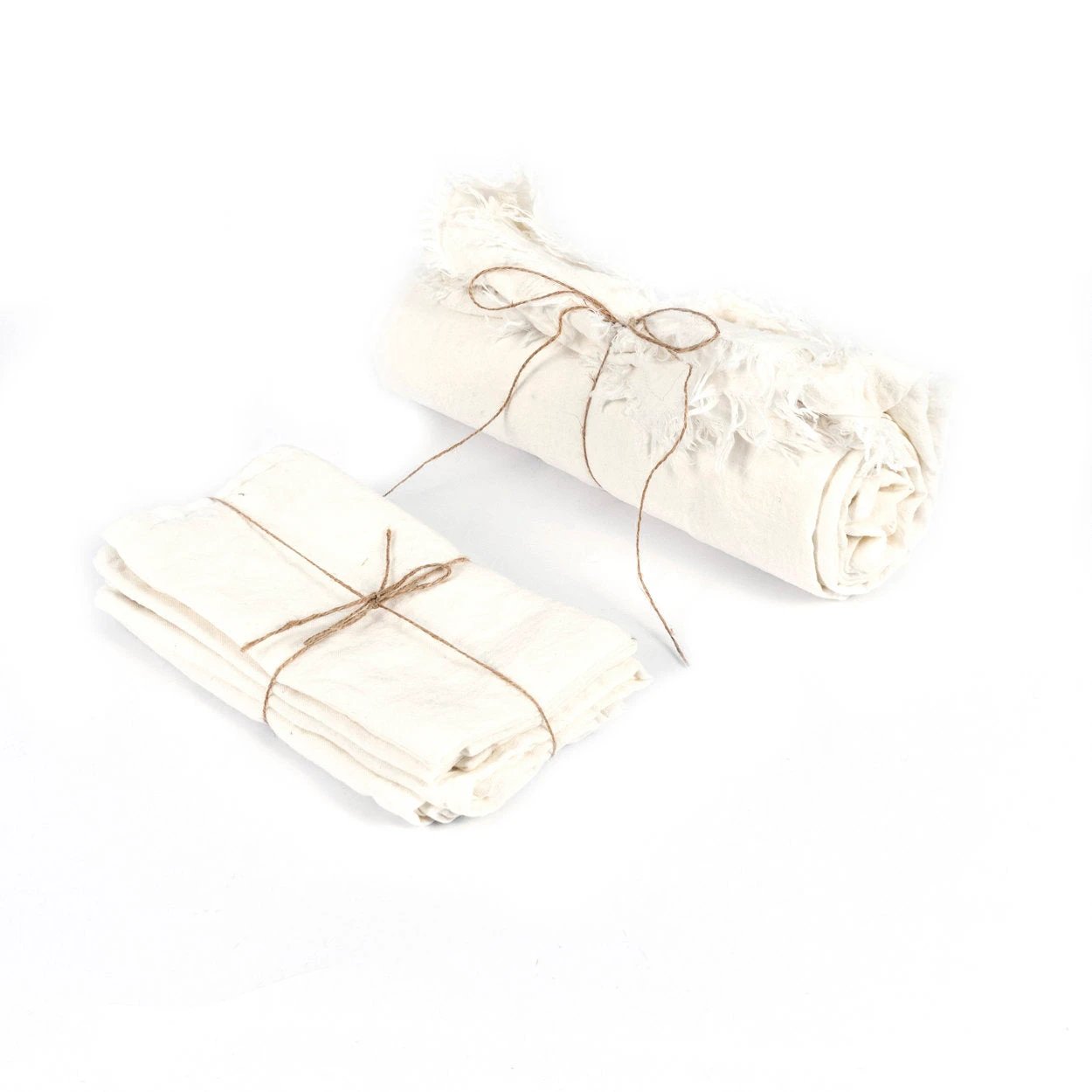 Het Linnen Tafelkleed - Wit - 150x150 by Bazar Bizar Antwerp
