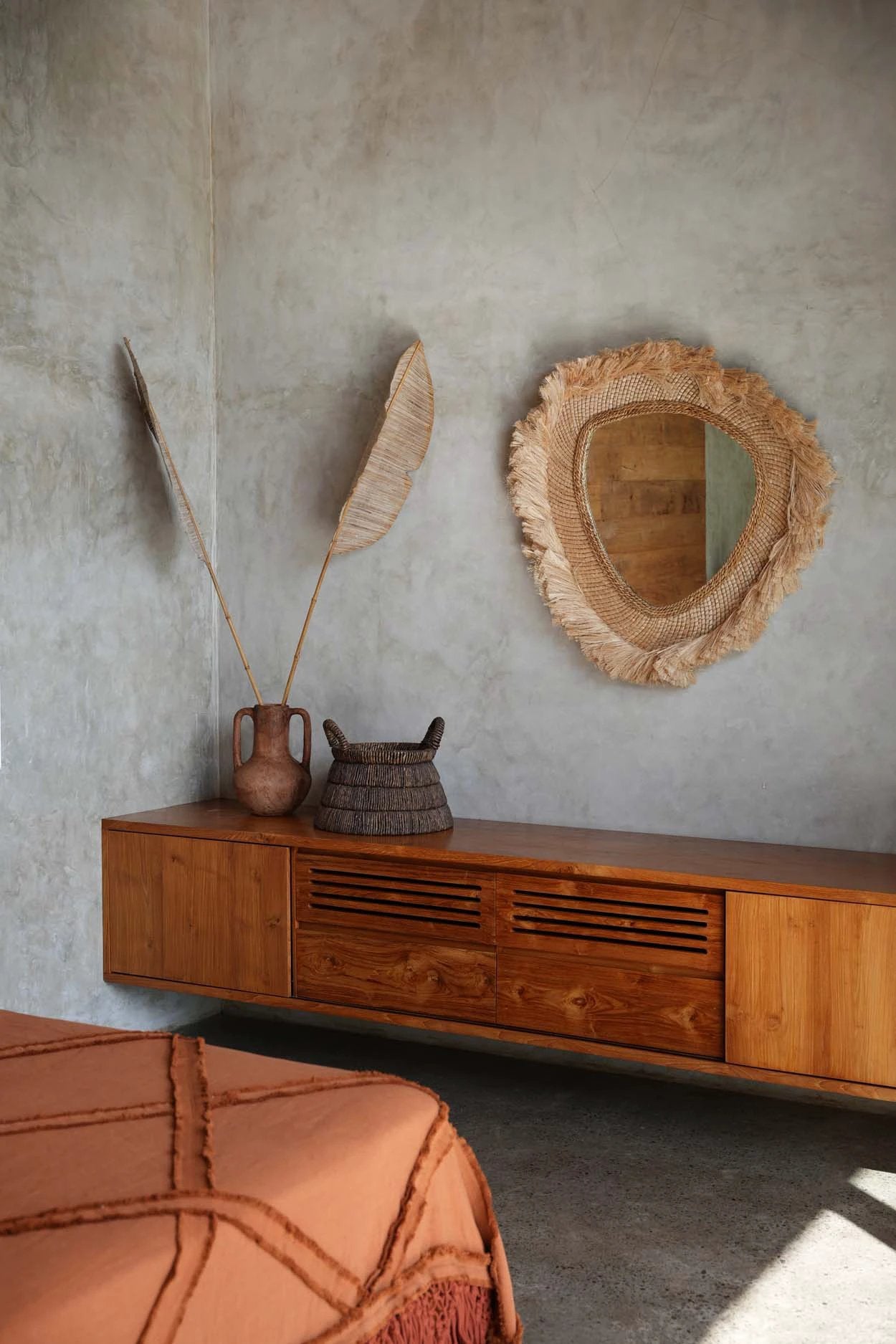 De Chisomo-mand by Bazar Bizar Antwerp