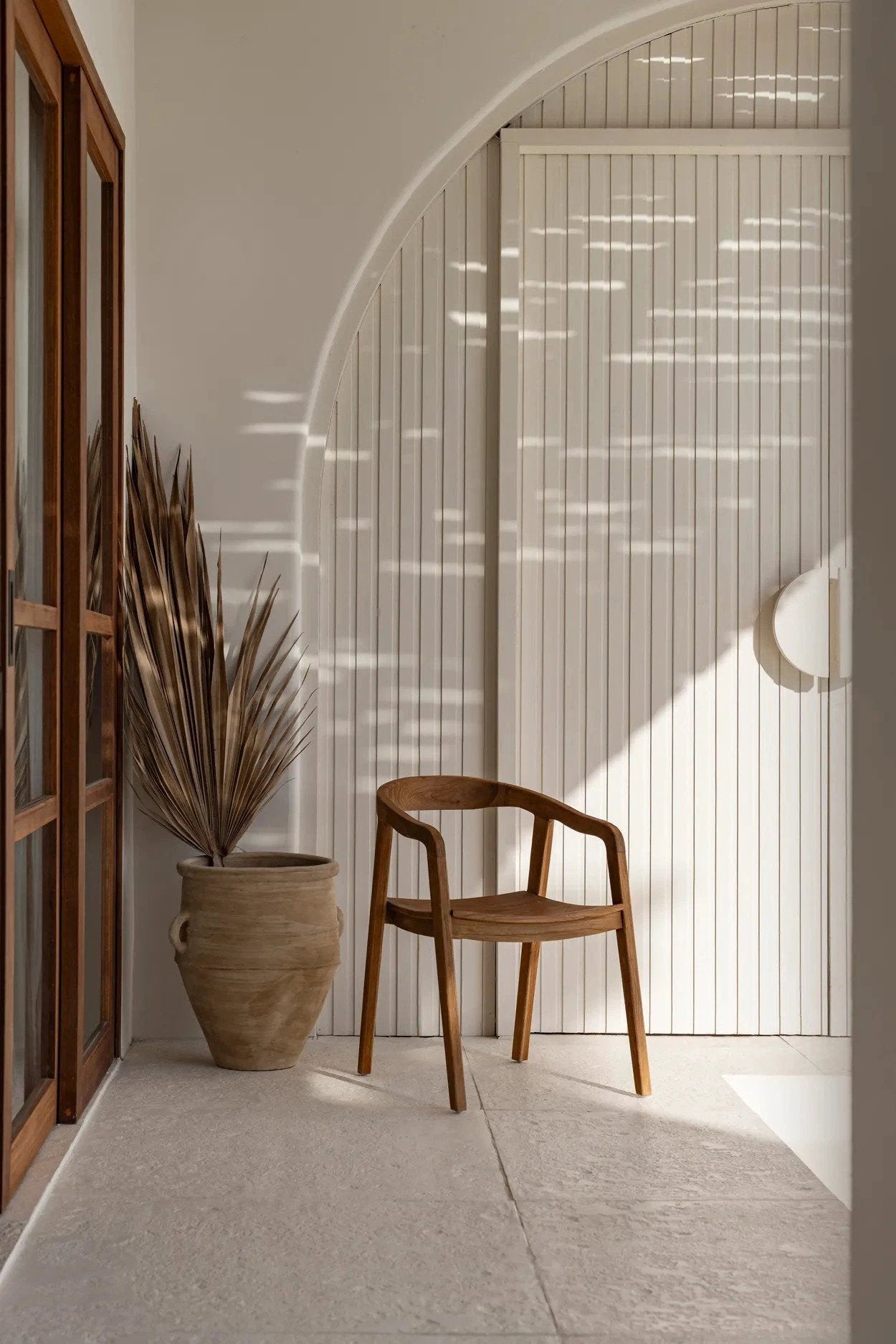 De Nihi Oka Eetkamerstoel - Buitenshuis by Bazar Bizar Antwerp