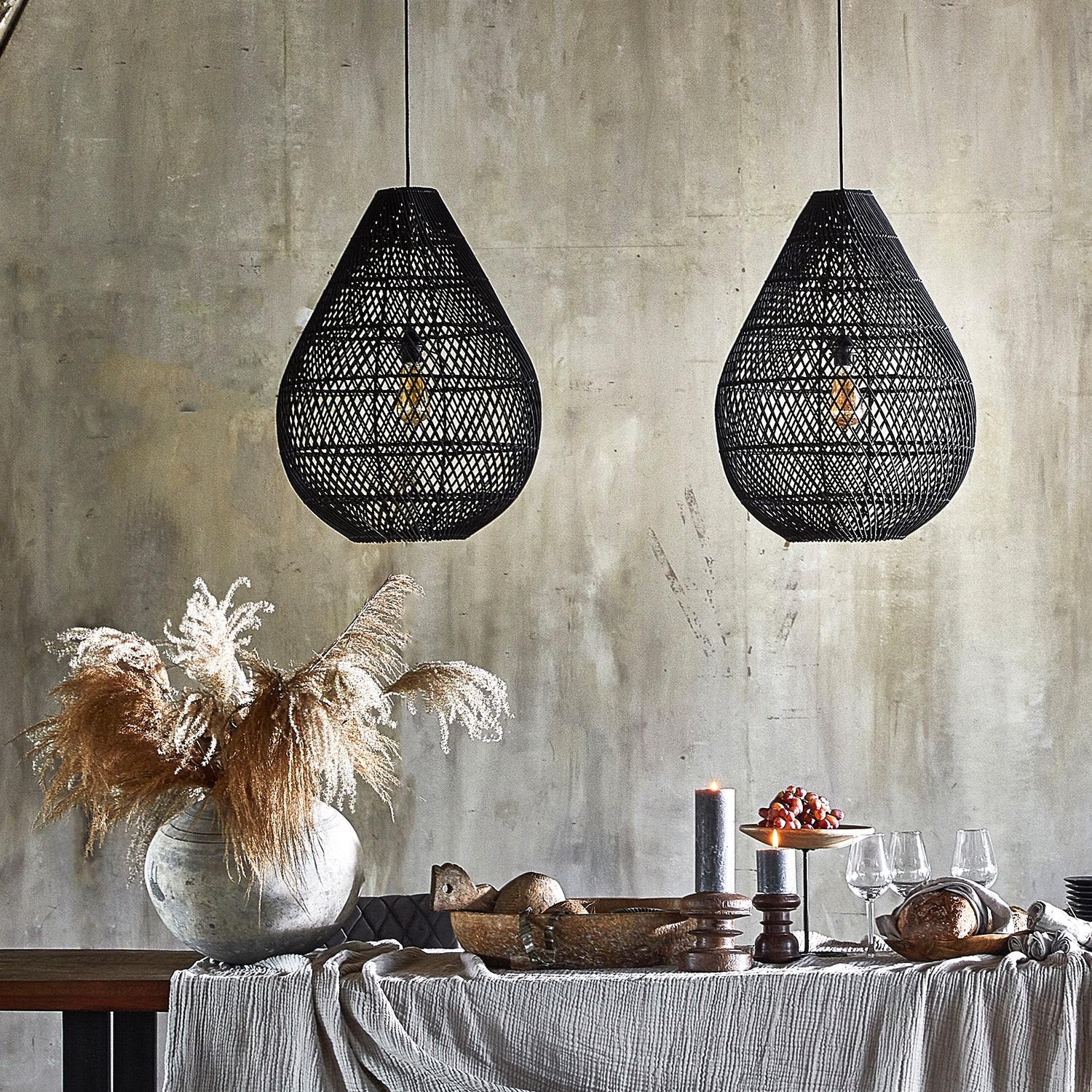 Hanglamp Maze druppel rotan zwart by Raw Materials Amsterdam