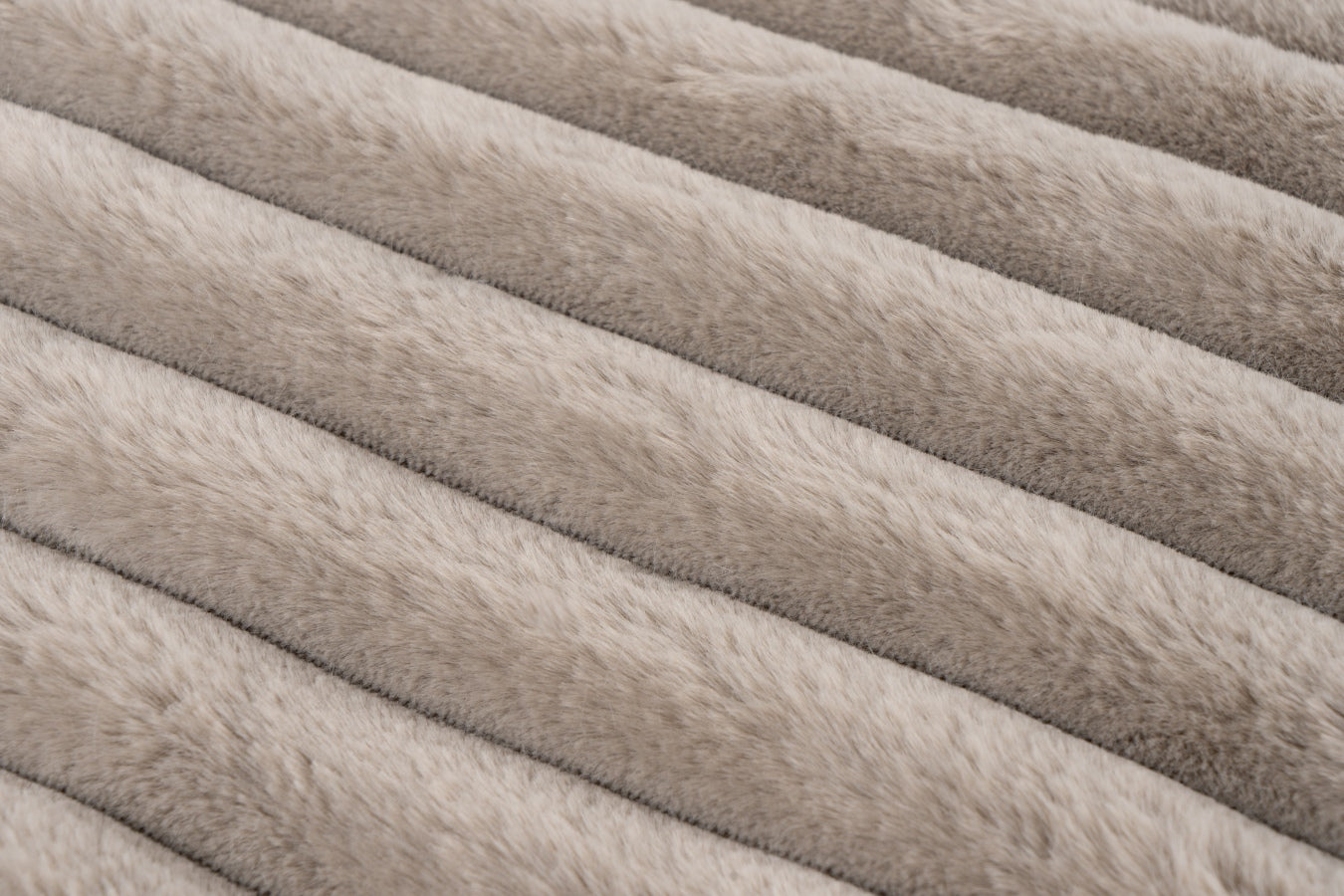 Plaid Plush 150x200 in 6 kleuren