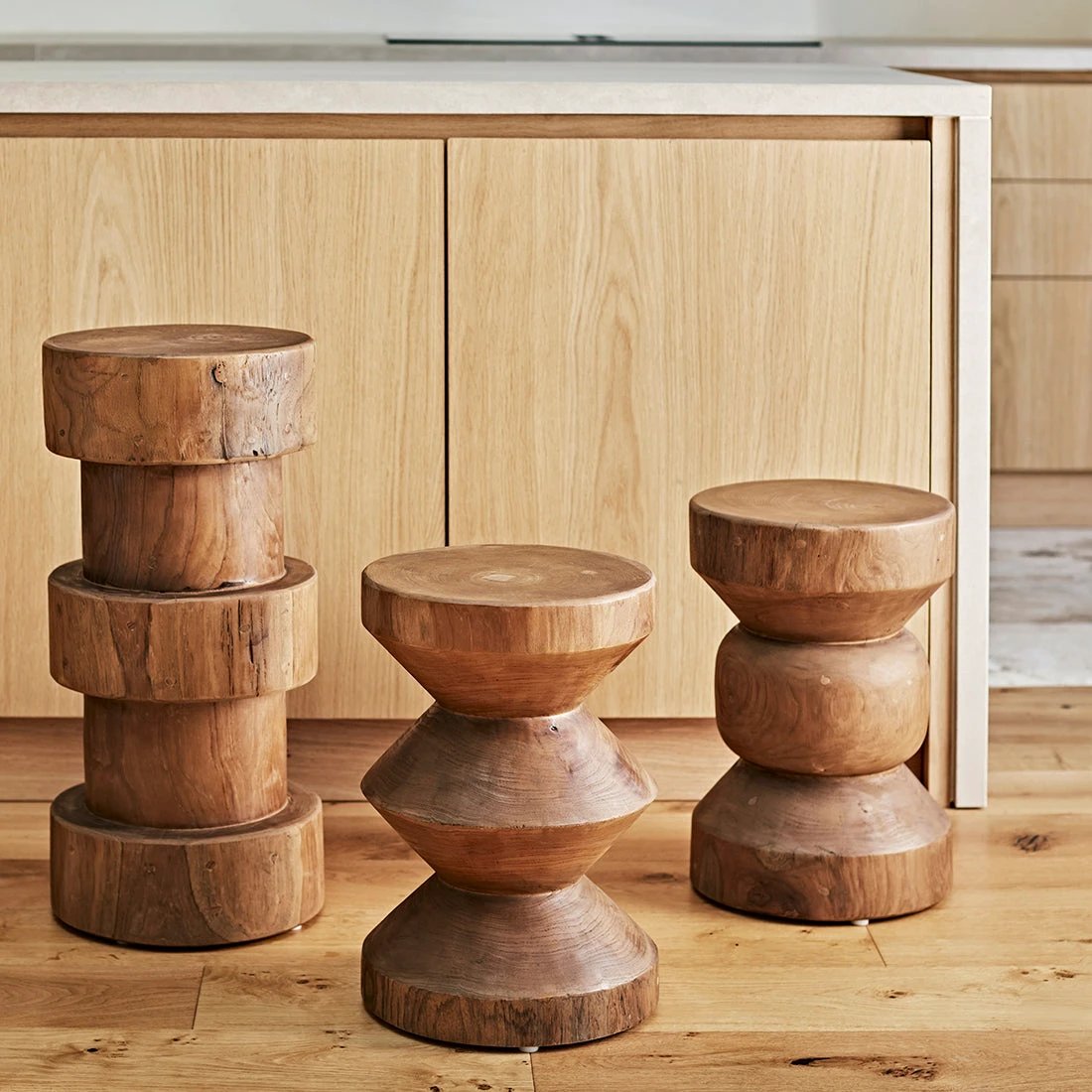 kruk/bijzettafel Teakhouten Rizo naturel by Raw Materials Amsterdam
