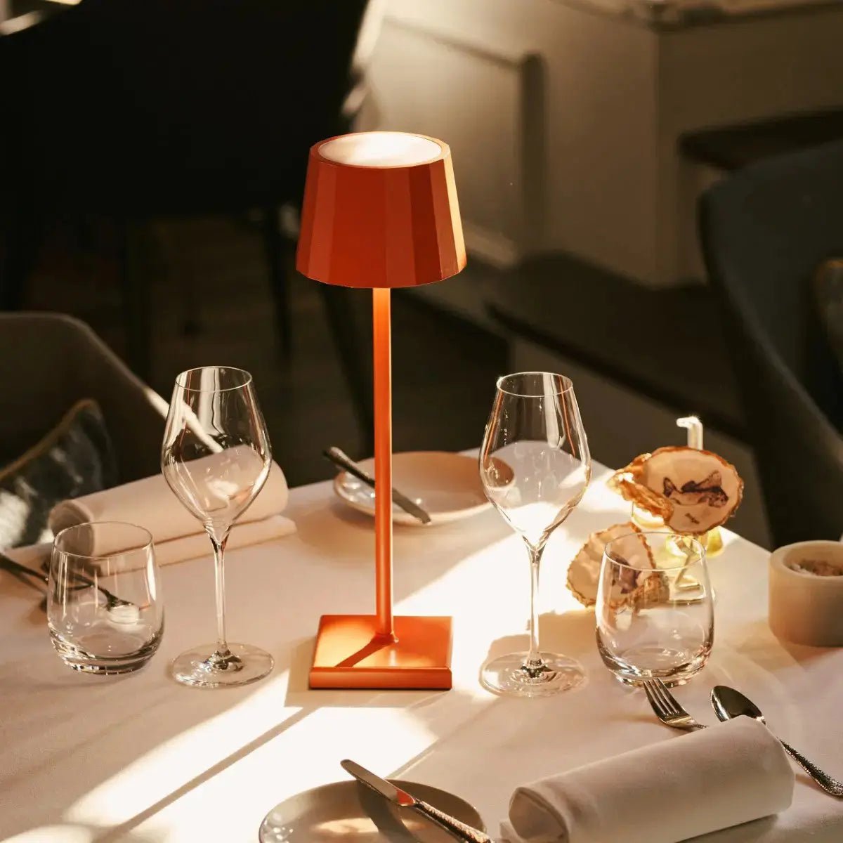 Tafellamp oplaadbaar Wouter oranje bloesem