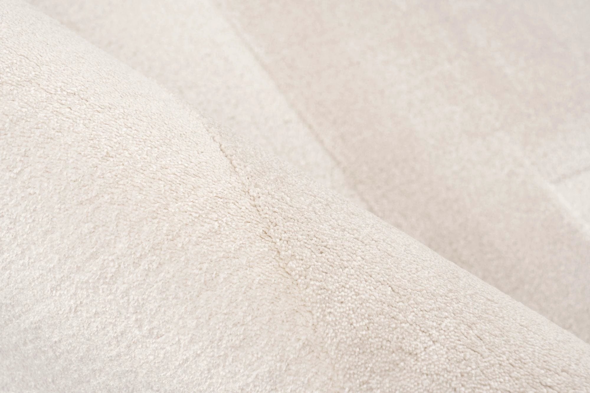 Vloerkleed Bergamo 701 Ivory in 4 Maten by Lalee