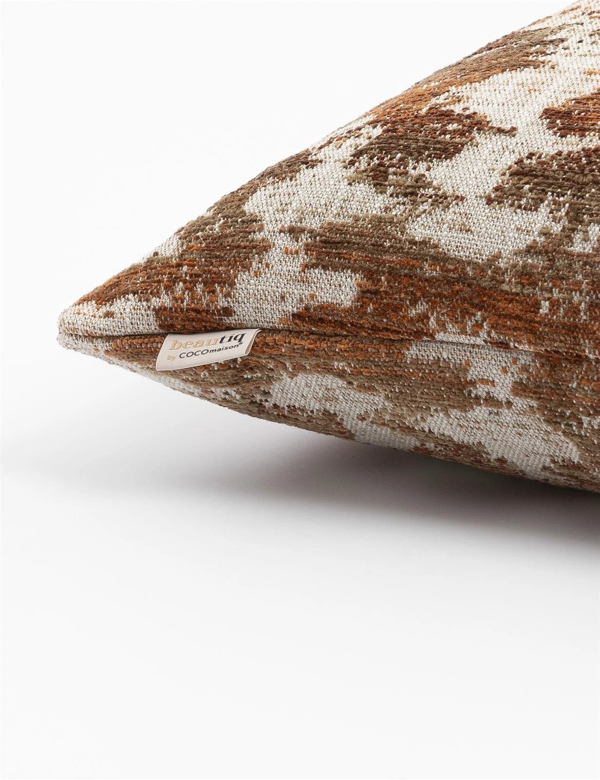 BeautiQ - Noble kussen 50x50cm - in 2 kleuren by Coco Maison