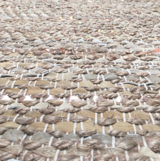Vloerkleed recycled leer & jute - beige in 3 maten by Rocaflor