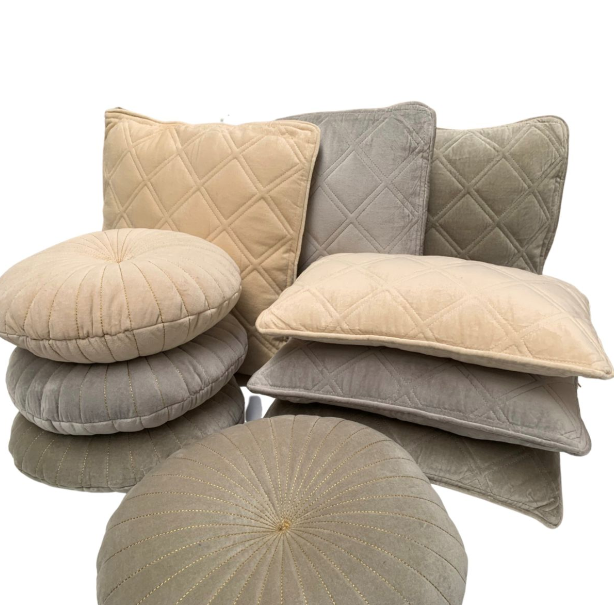 Kussen fluweel beige in 2 maten - depauwwonen