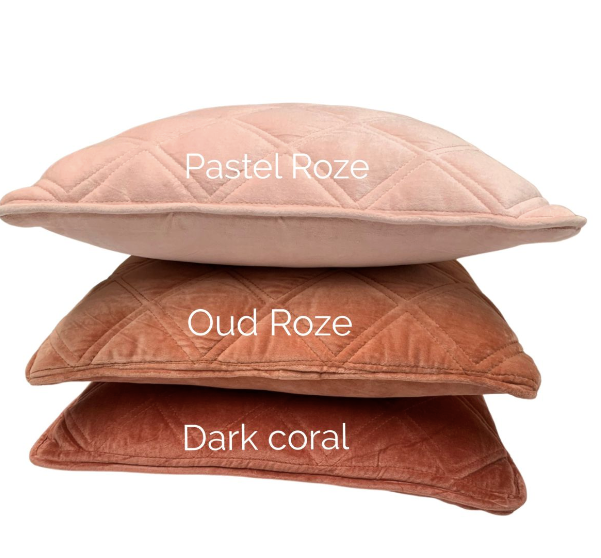 Kussen fluweel pastel roze in 2 maten - depauwwonen