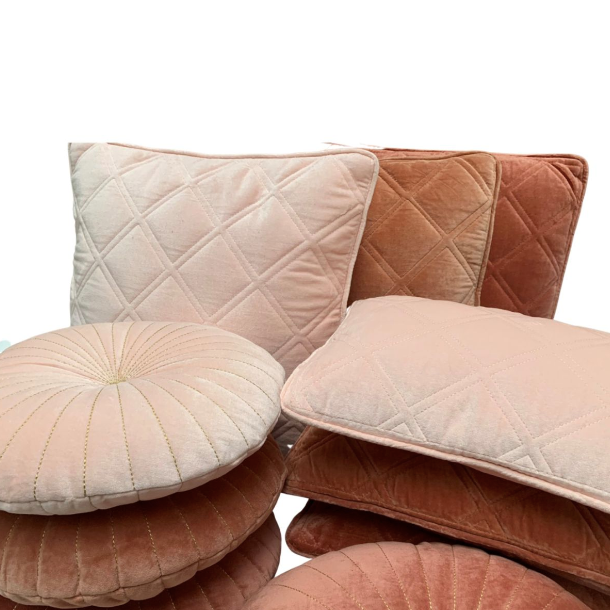 Kussen fluweel pastel roze in 2 maten by Rocaflor