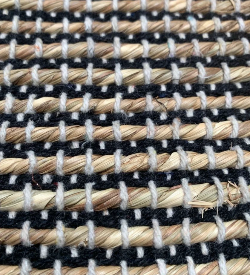 Vloerkleed zeegras naturel en zwart - in 3 maten by Rocaflor