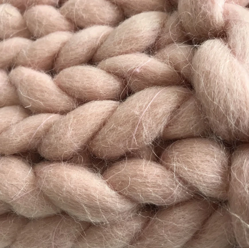 Plaid grof gebreid 100% wol blush pink by Rocaflor