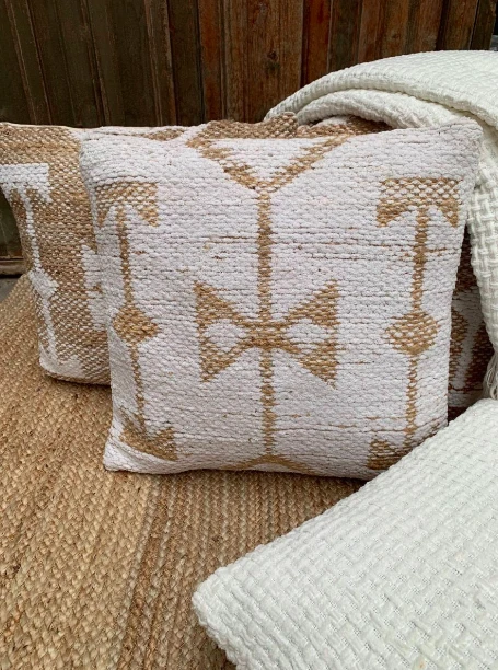 Kussen witte chenille jute 50x50 by Rocaflor