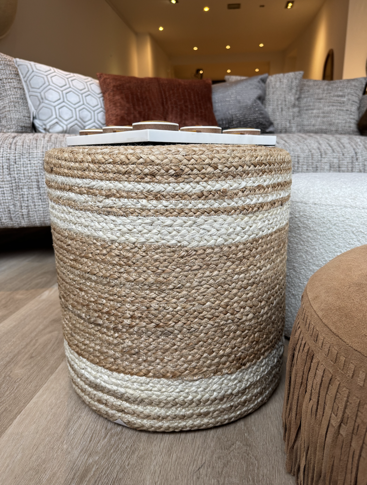 Poef jute naturel off-white gestreept ø40 / hg 40 cm by Rocaflor